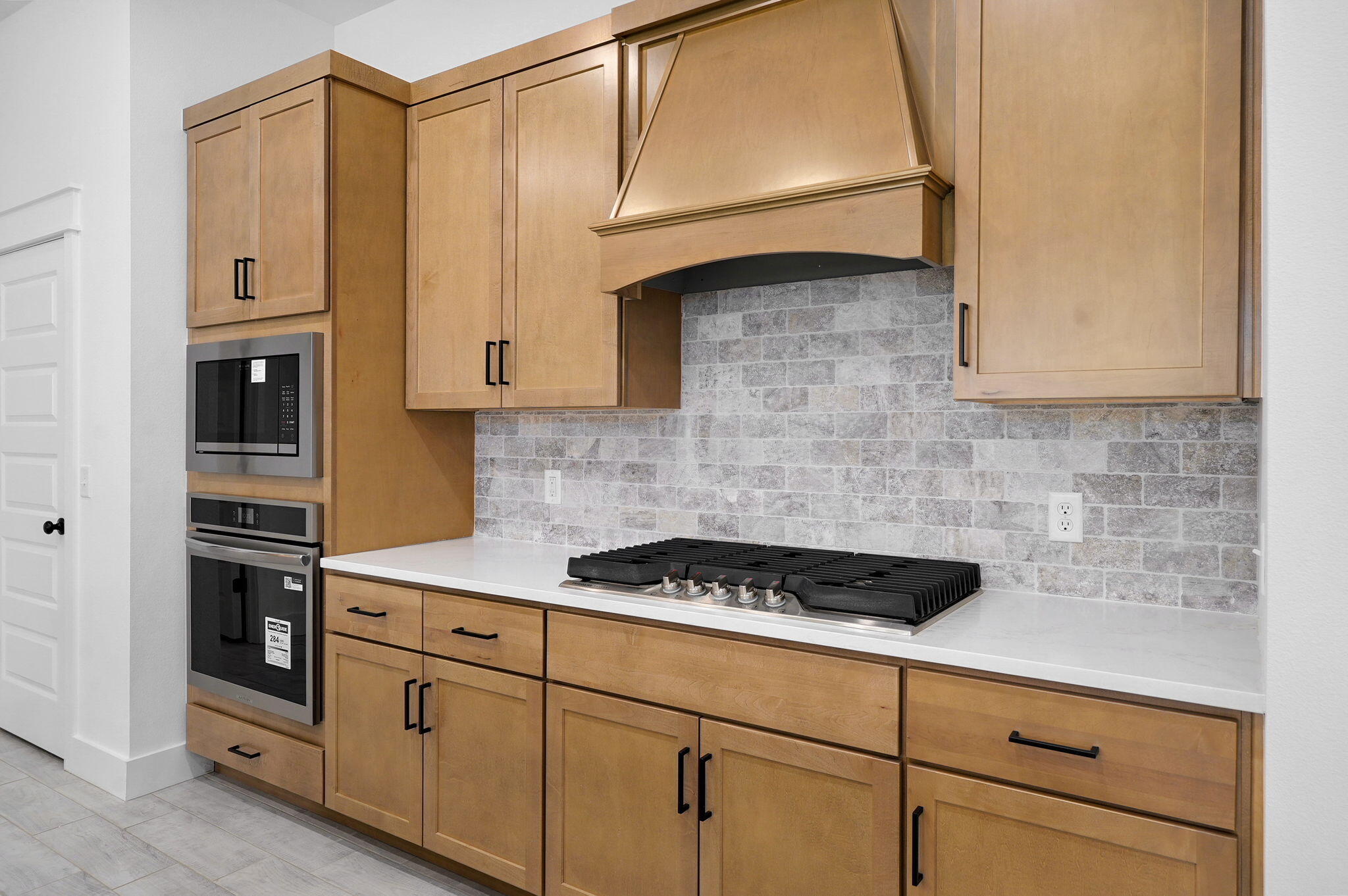 5207 South April Court Property Photo 6