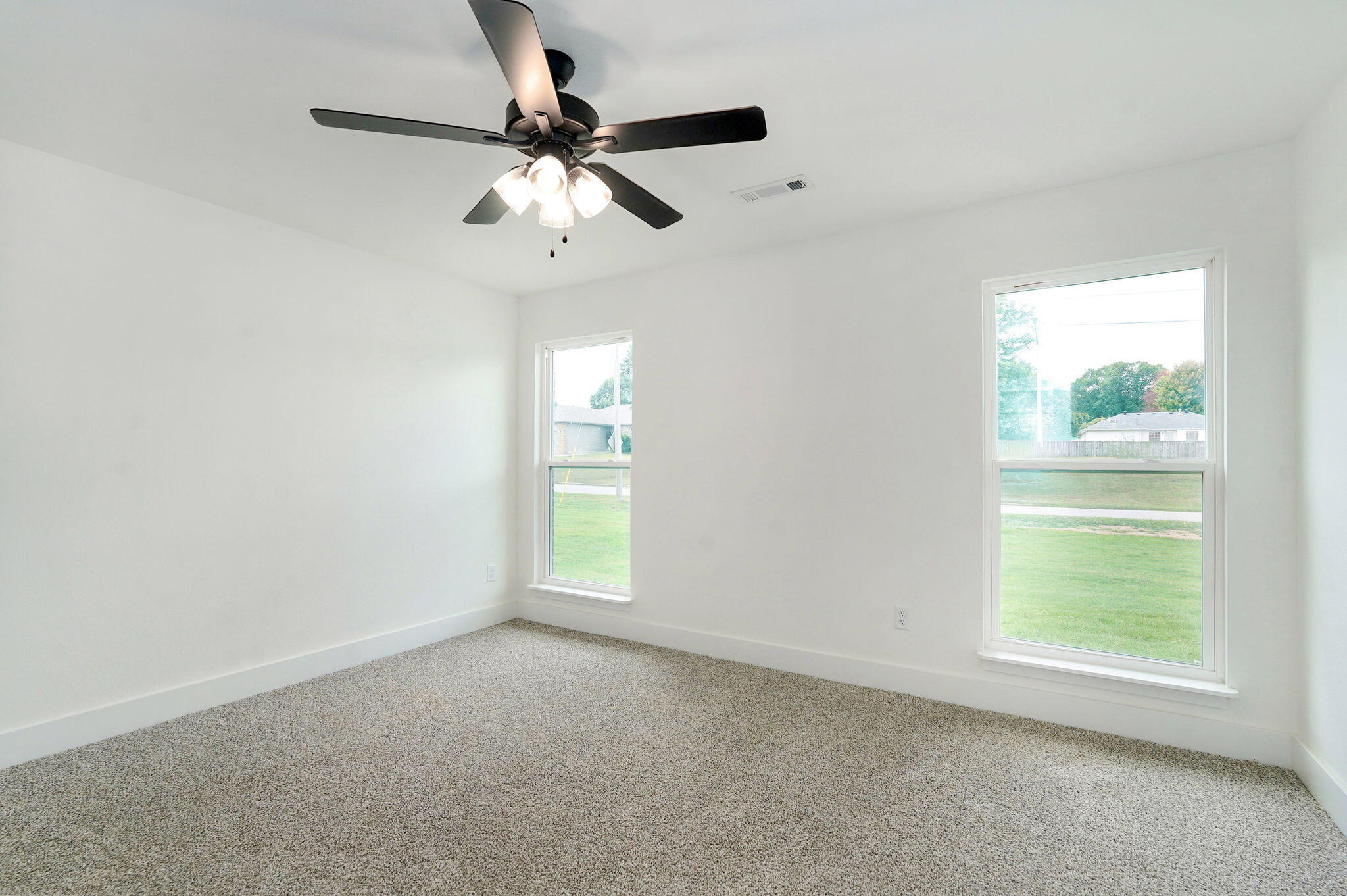 5207 South April Court Property Photo 14