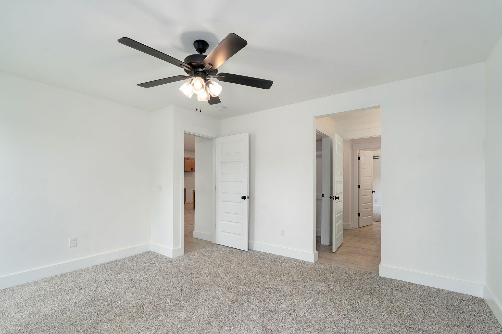 5207 South April Court Property Photo 15