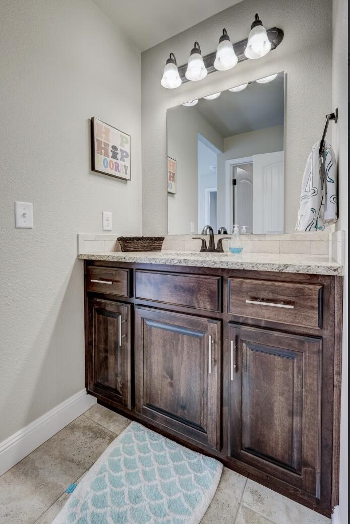 5207 South April Court Property Photo 21