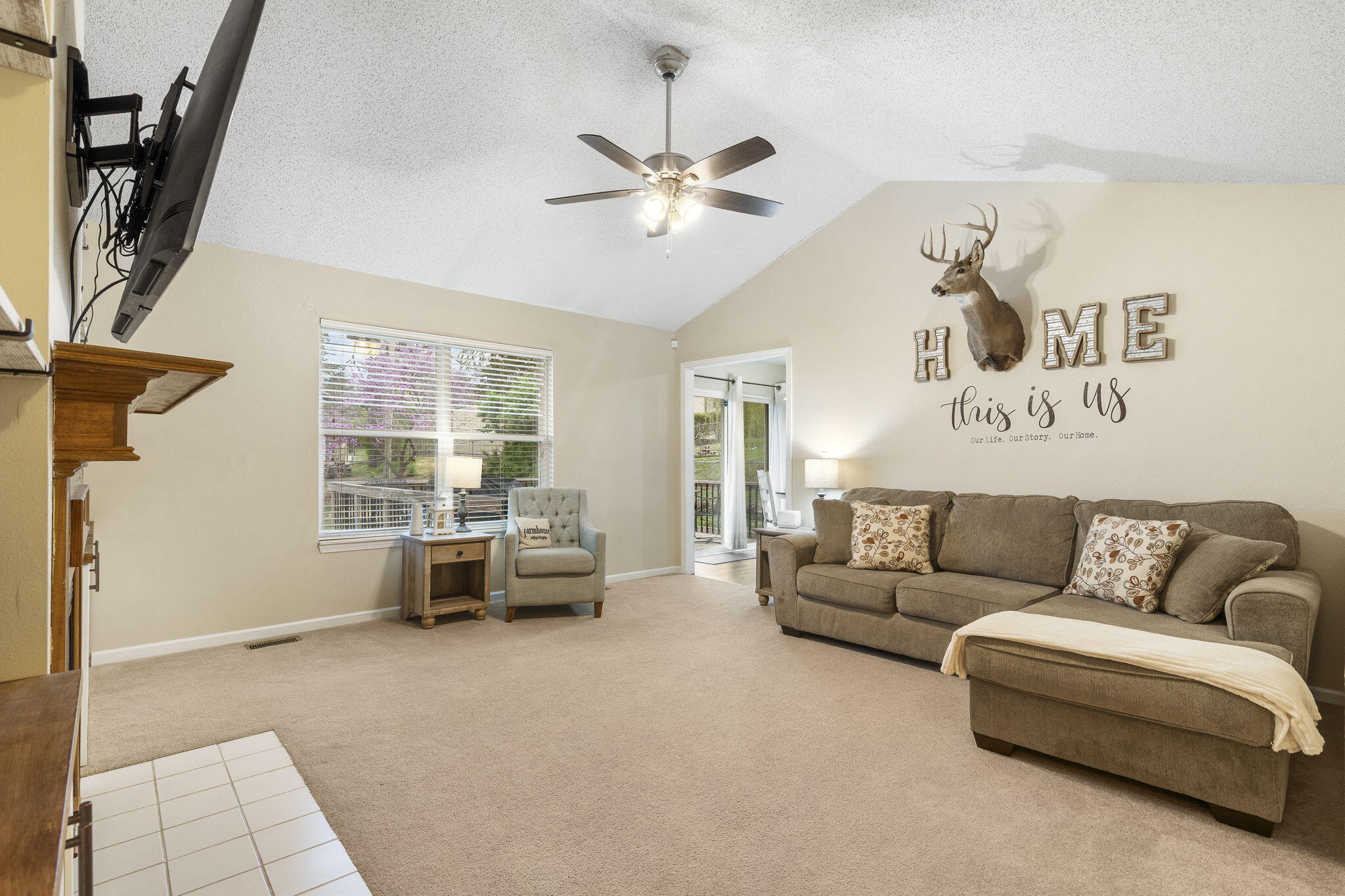 115 Rock Hollow Court Property Photo 3