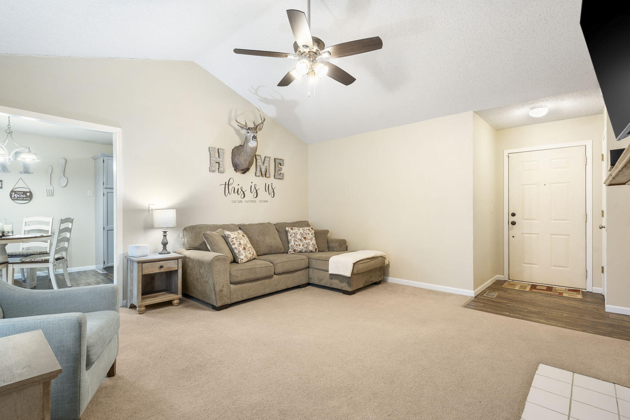 115 Rock Hollow Court Property Photo 4