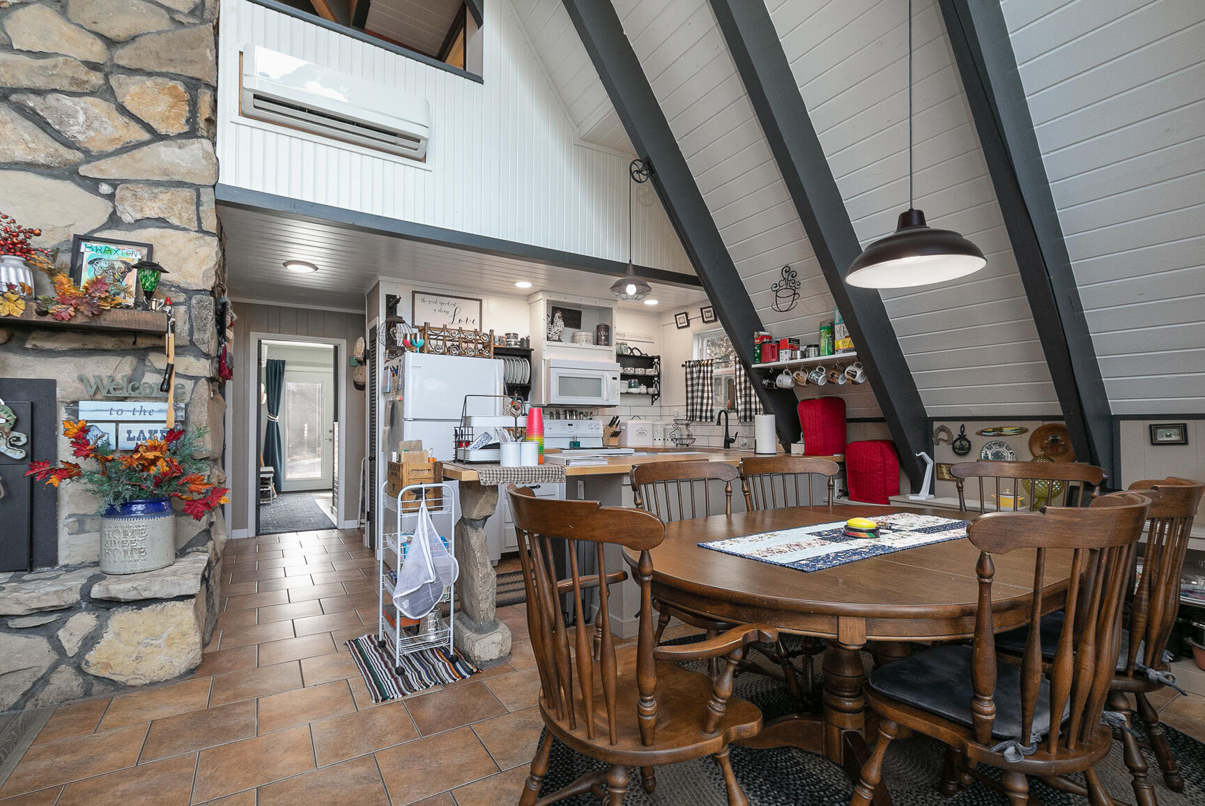17289 Birch Road Property Photo 10