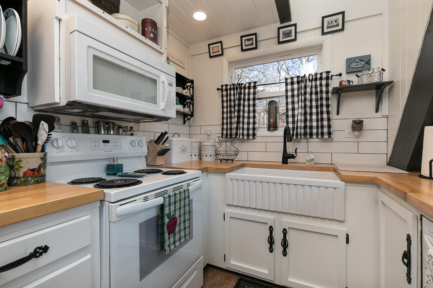 17289 Birch Road Property Photo 13