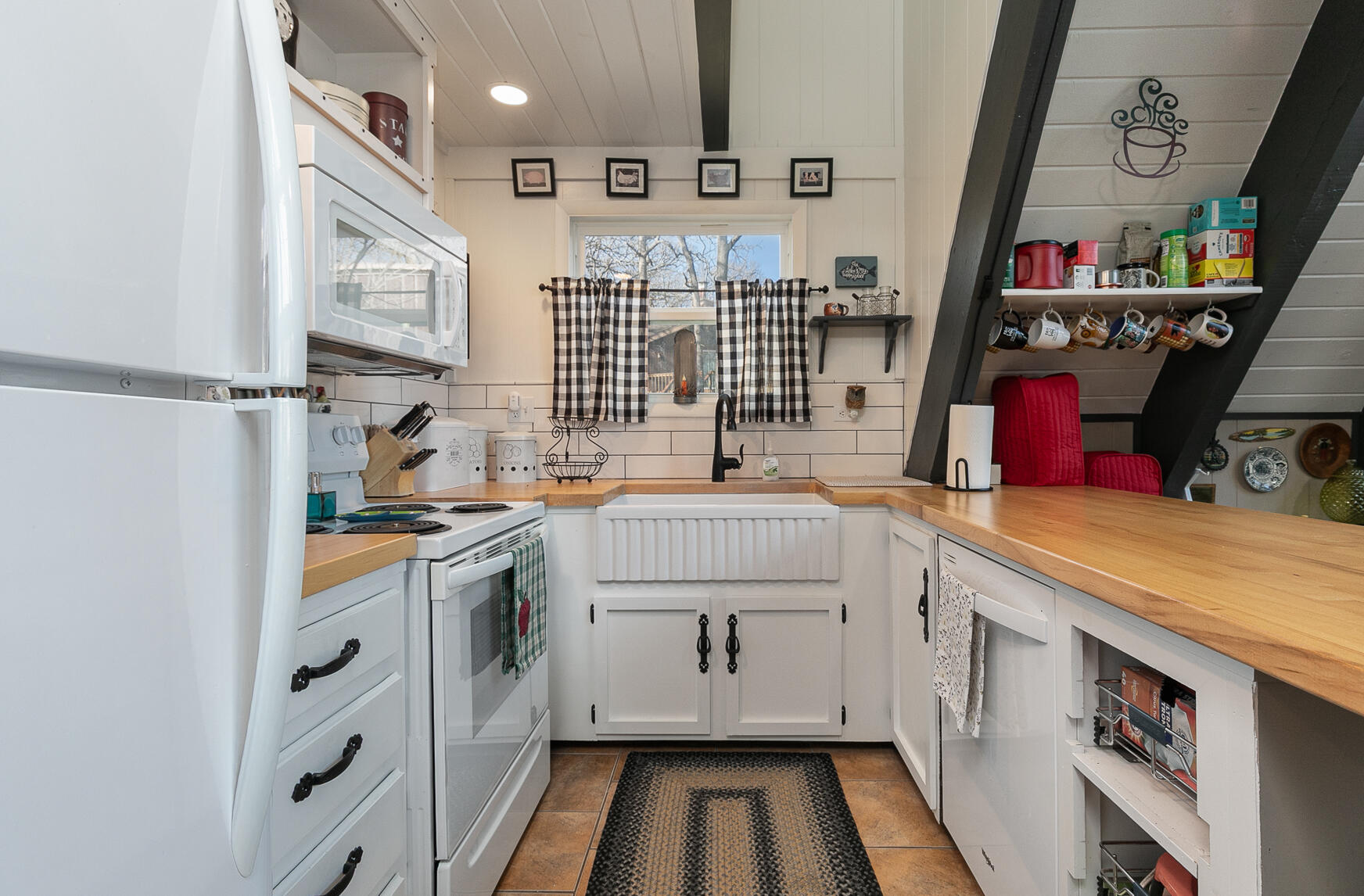 17289 Birch Road Property Photo 14
