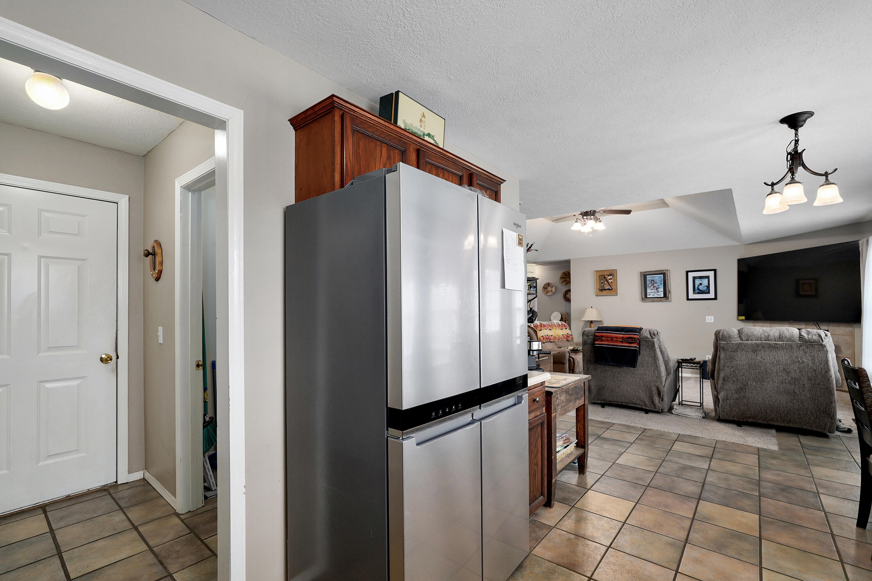 1689 South Eastland Avenue Property Photo 13