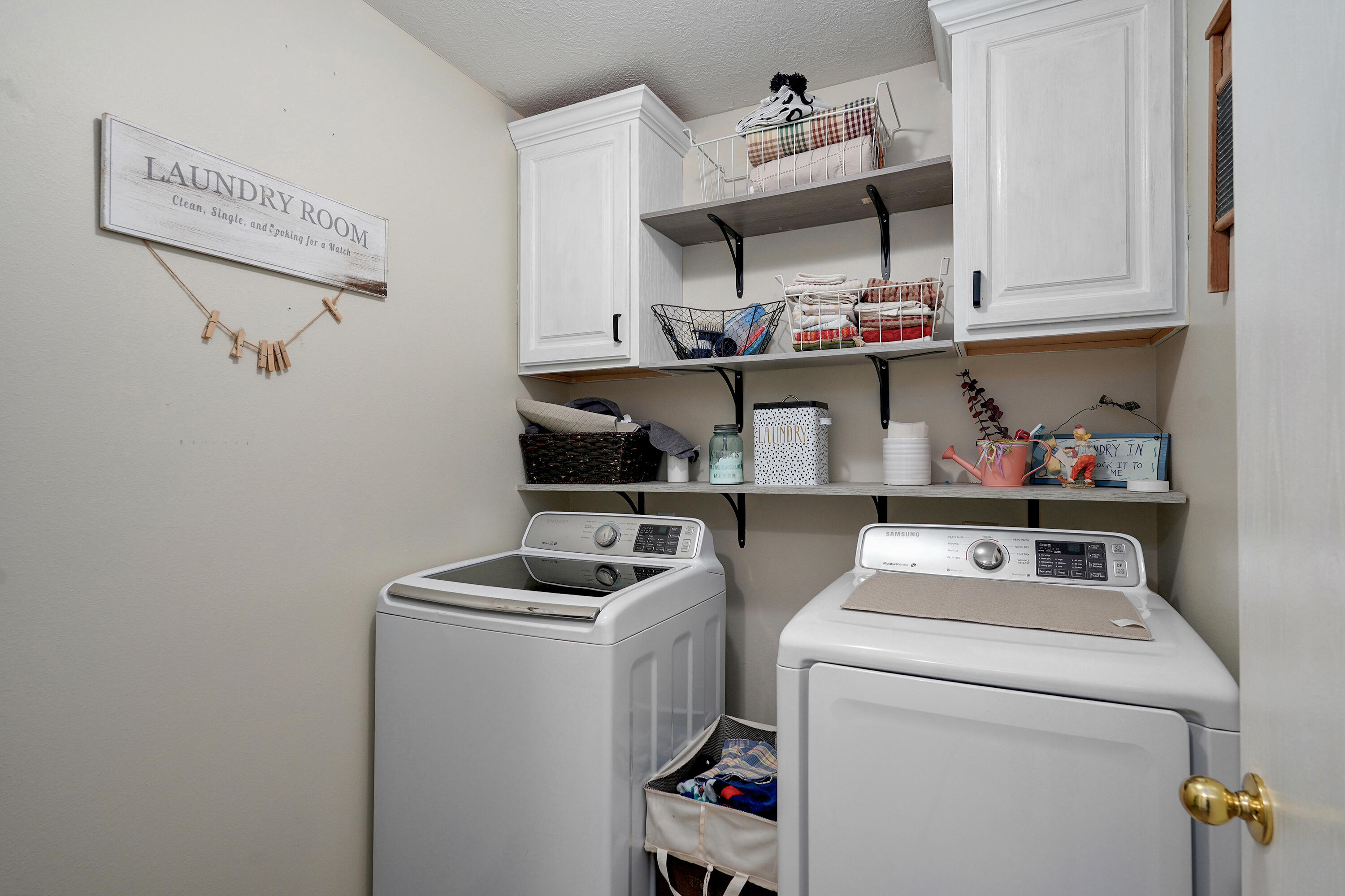 1689 South Eastland Avenue Property Photo 14