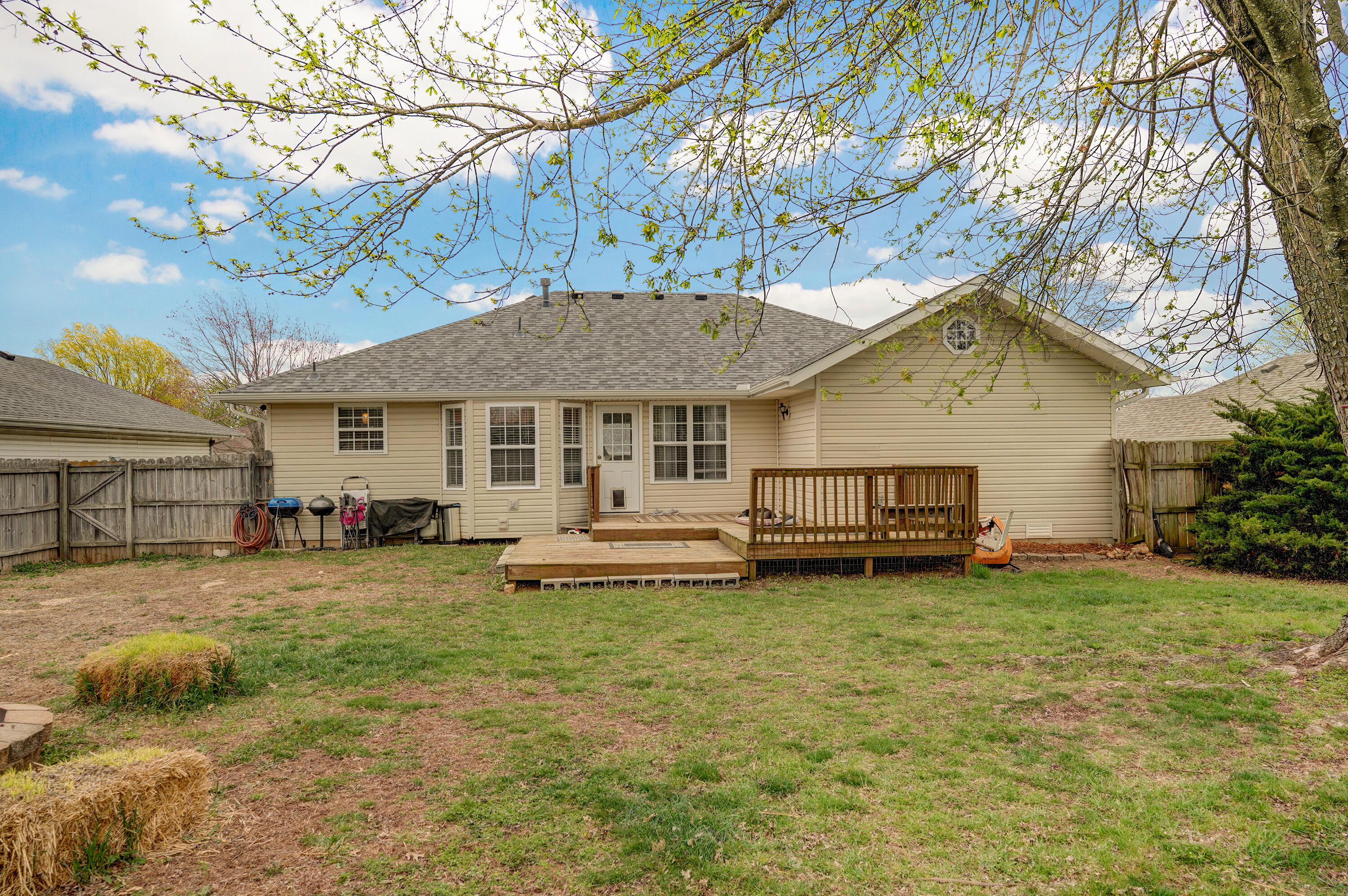 1689 South Eastland Avenue Property Photo 26