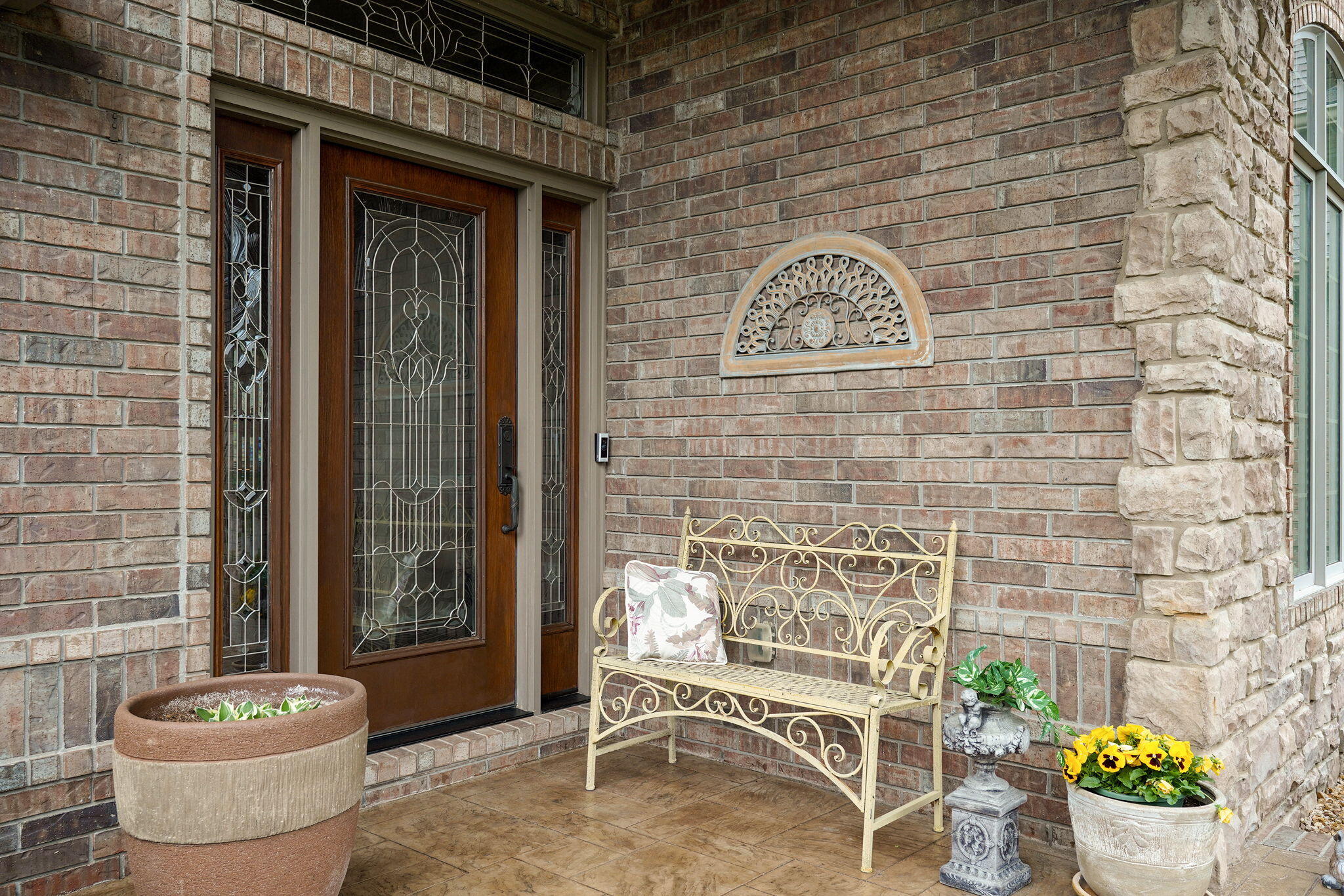 1425 East Wood Oaks Property Photo 7