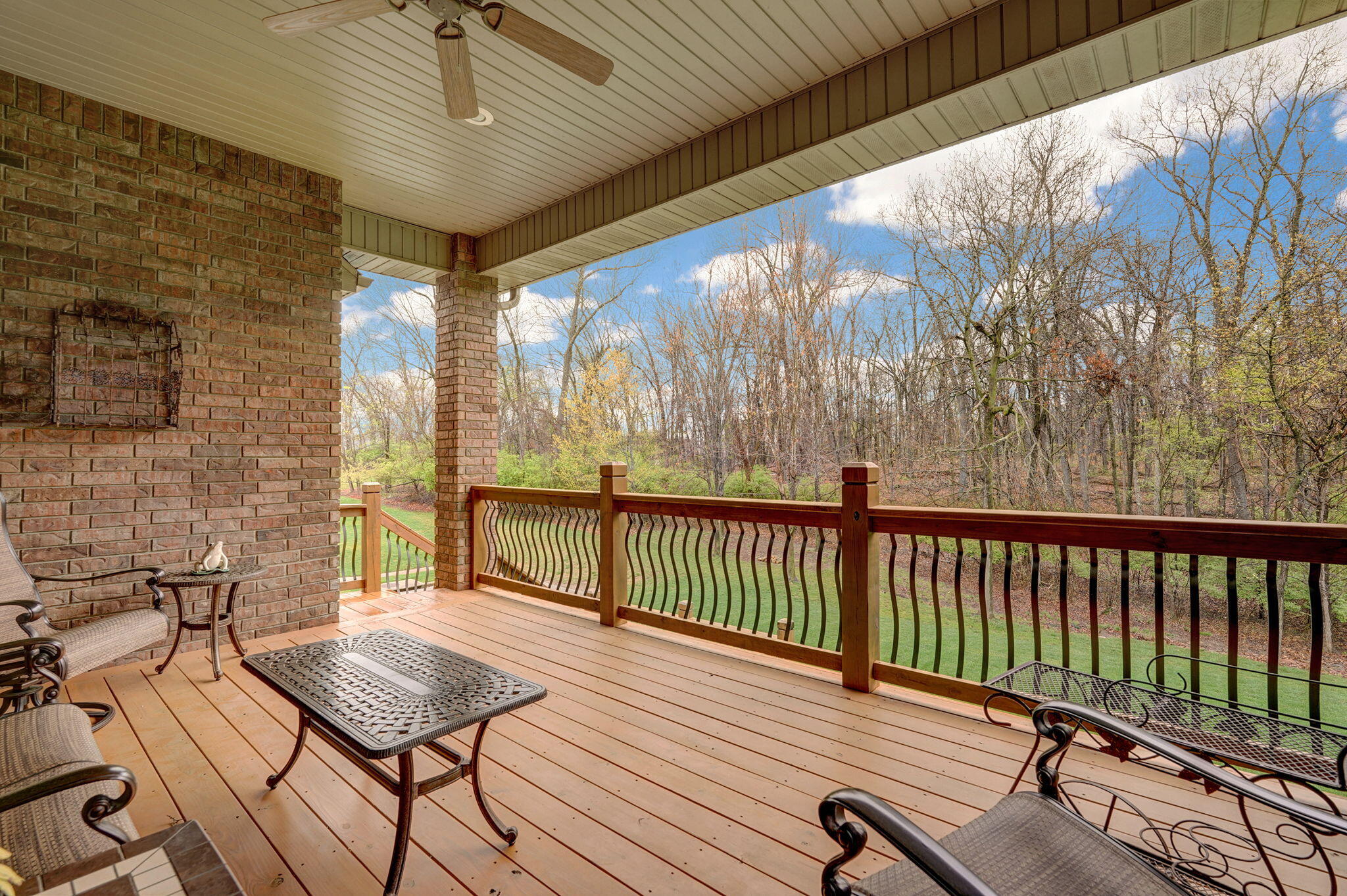1425 East Wood Oaks Property Photo 8