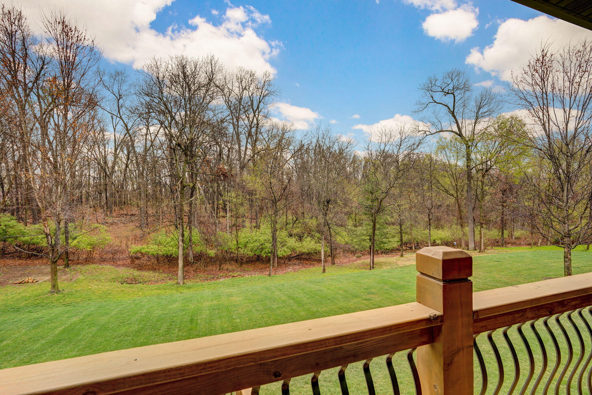 1425 East Wood Oaks Property Photo 9