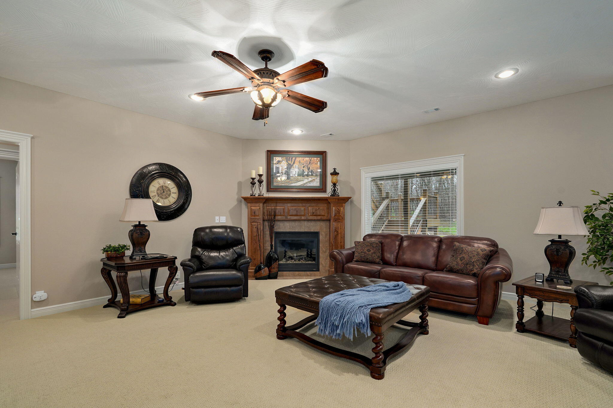 1425 East Wood Oaks Property Photo 39