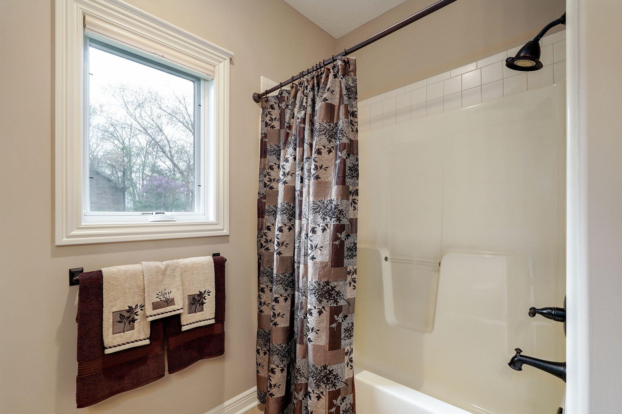 1425 East Wood Oaks Property Photo 52