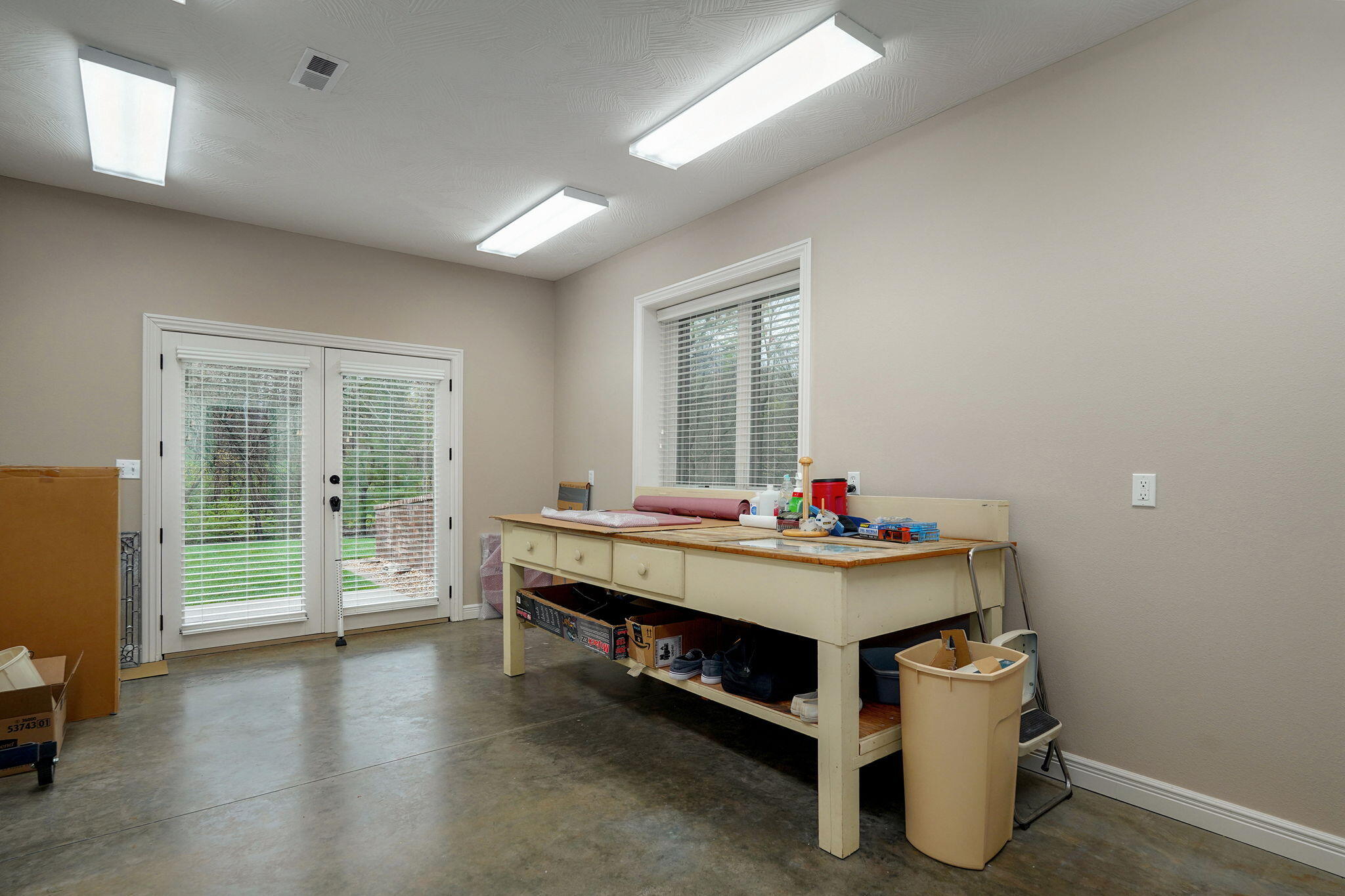 1425 East Wood Oaks Property Photo 54