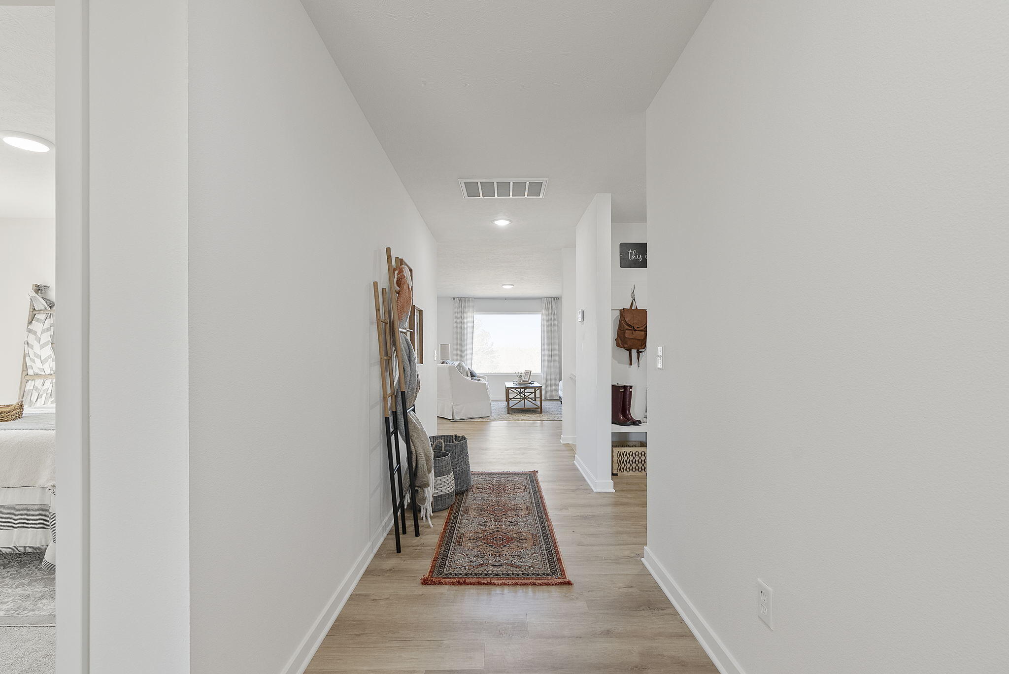 784 Hoffman Hills Boulevard Property Photo 6