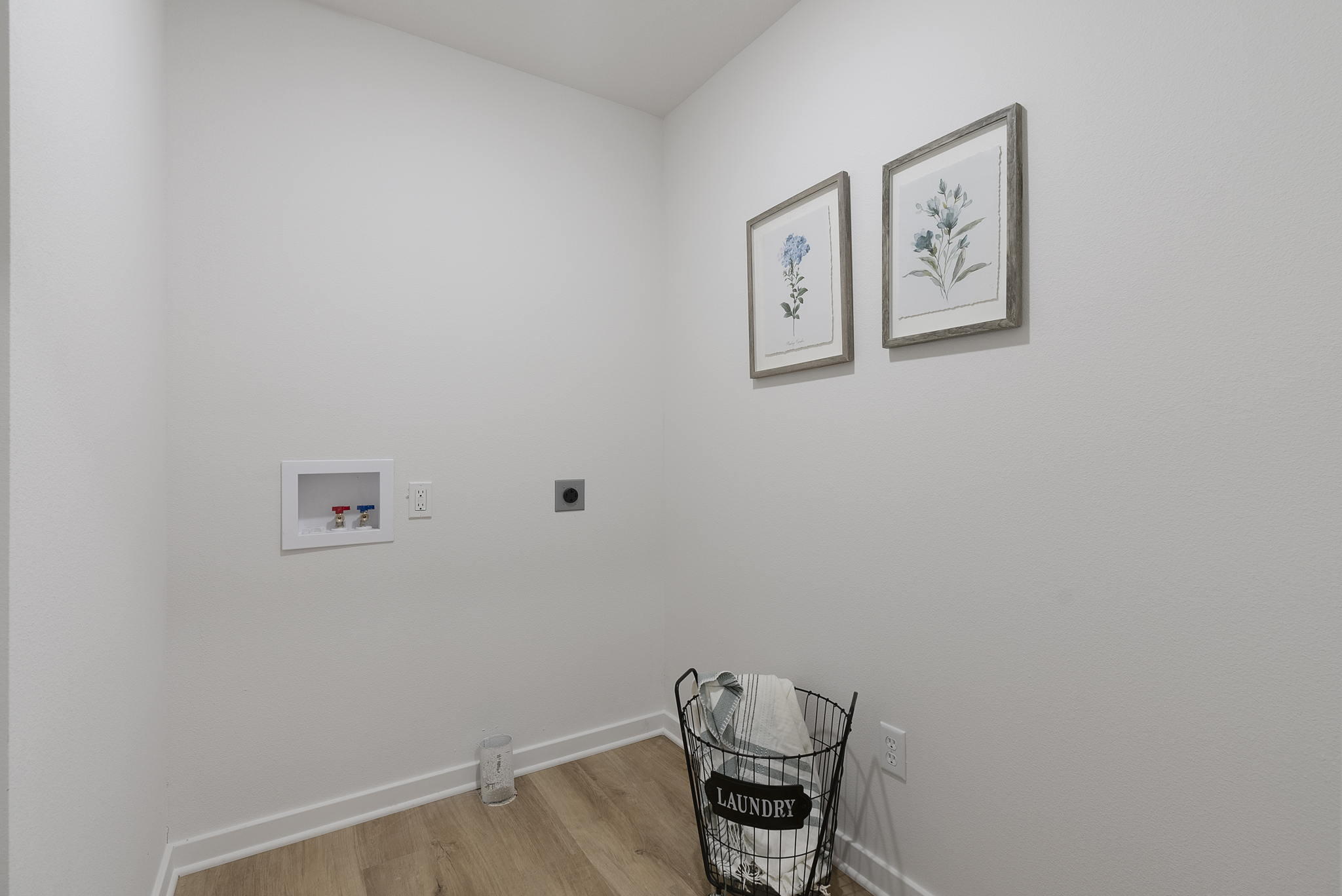 784 Hoffman Hills Boulevard Property Photo 17
