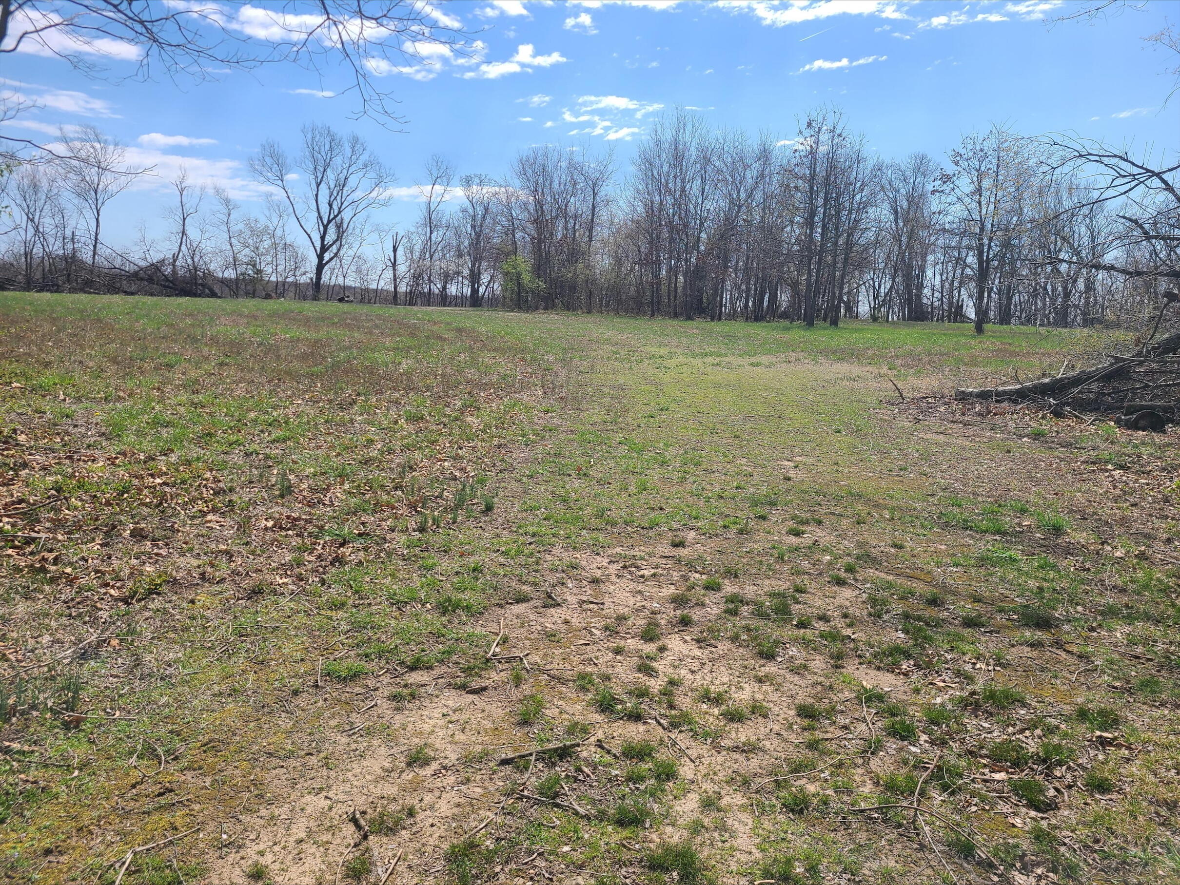 18136 Fir Road Property Photo