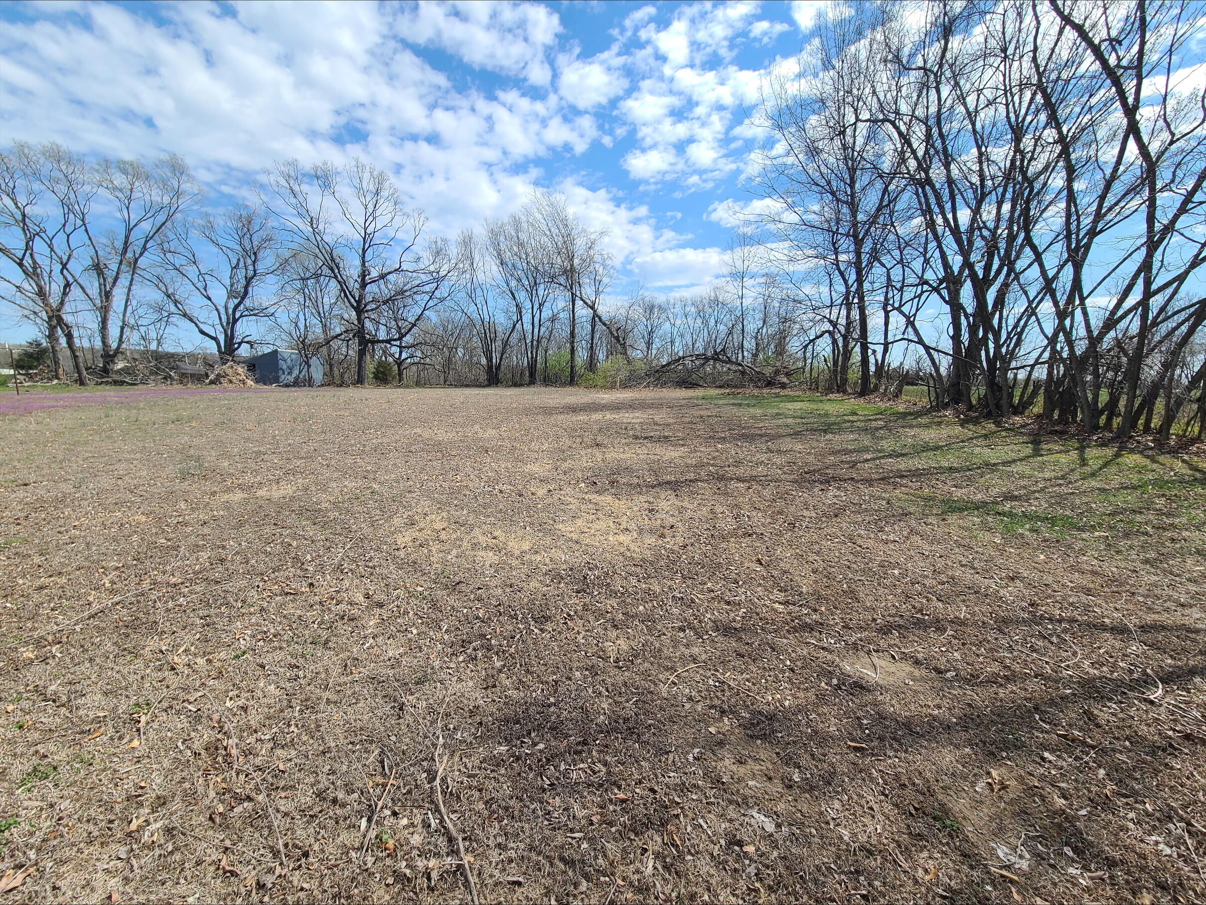 18136 Fir Road Property Photo 2