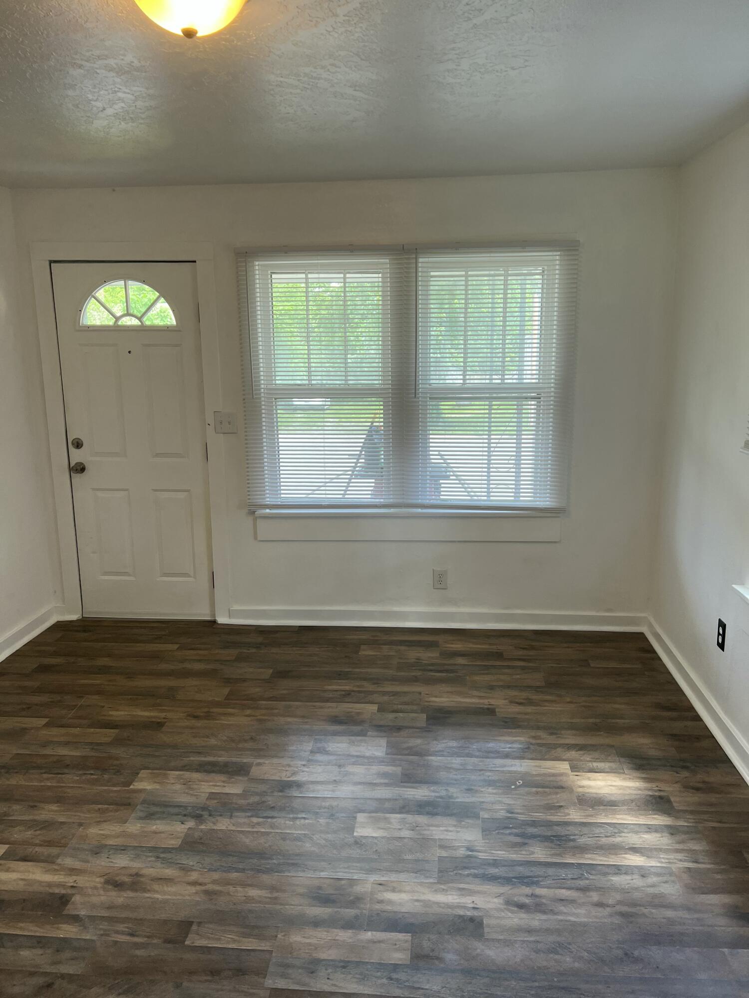 595 Chestnut Street Property Photo 5