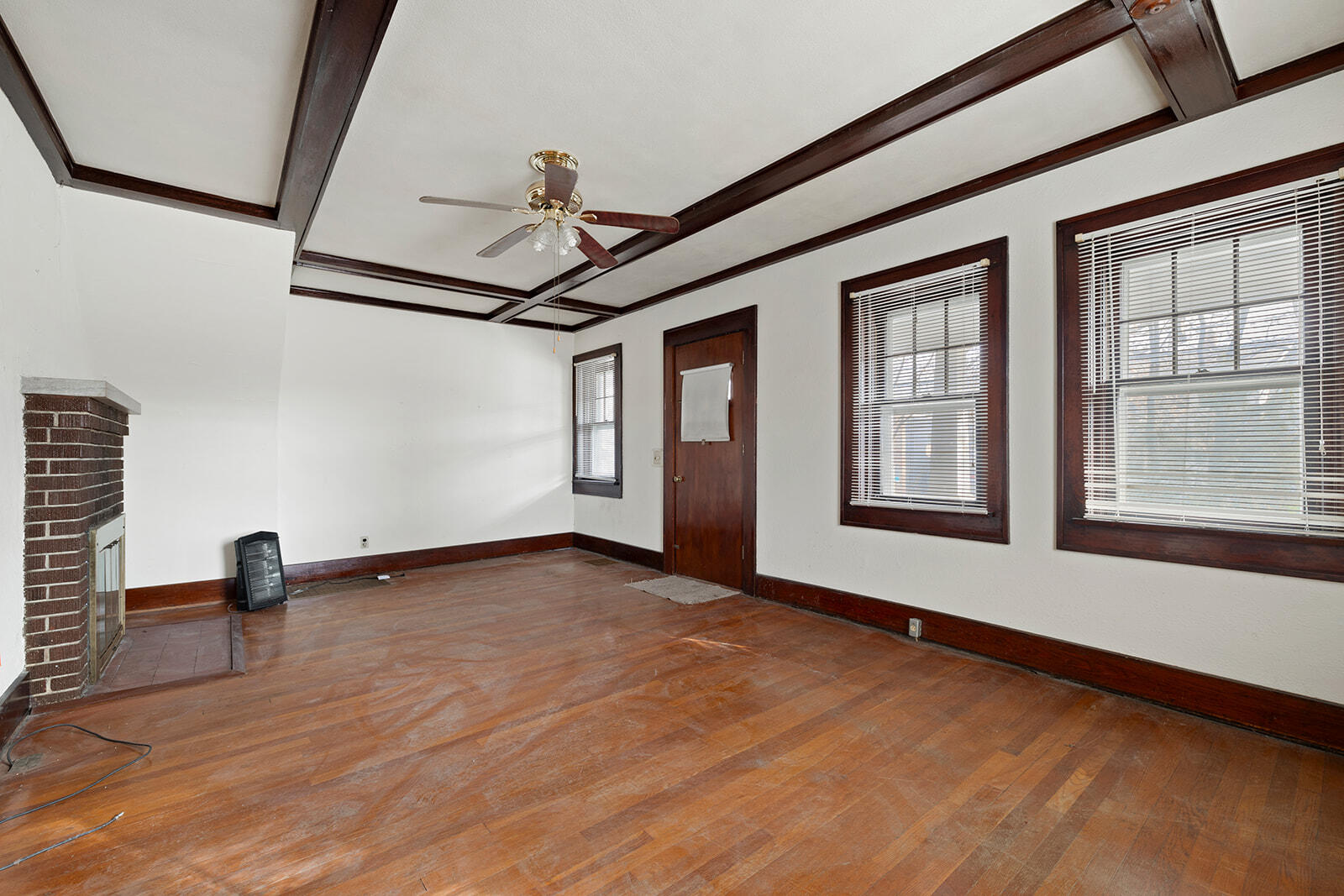 1303 North Grant Avenue Property Photo 4