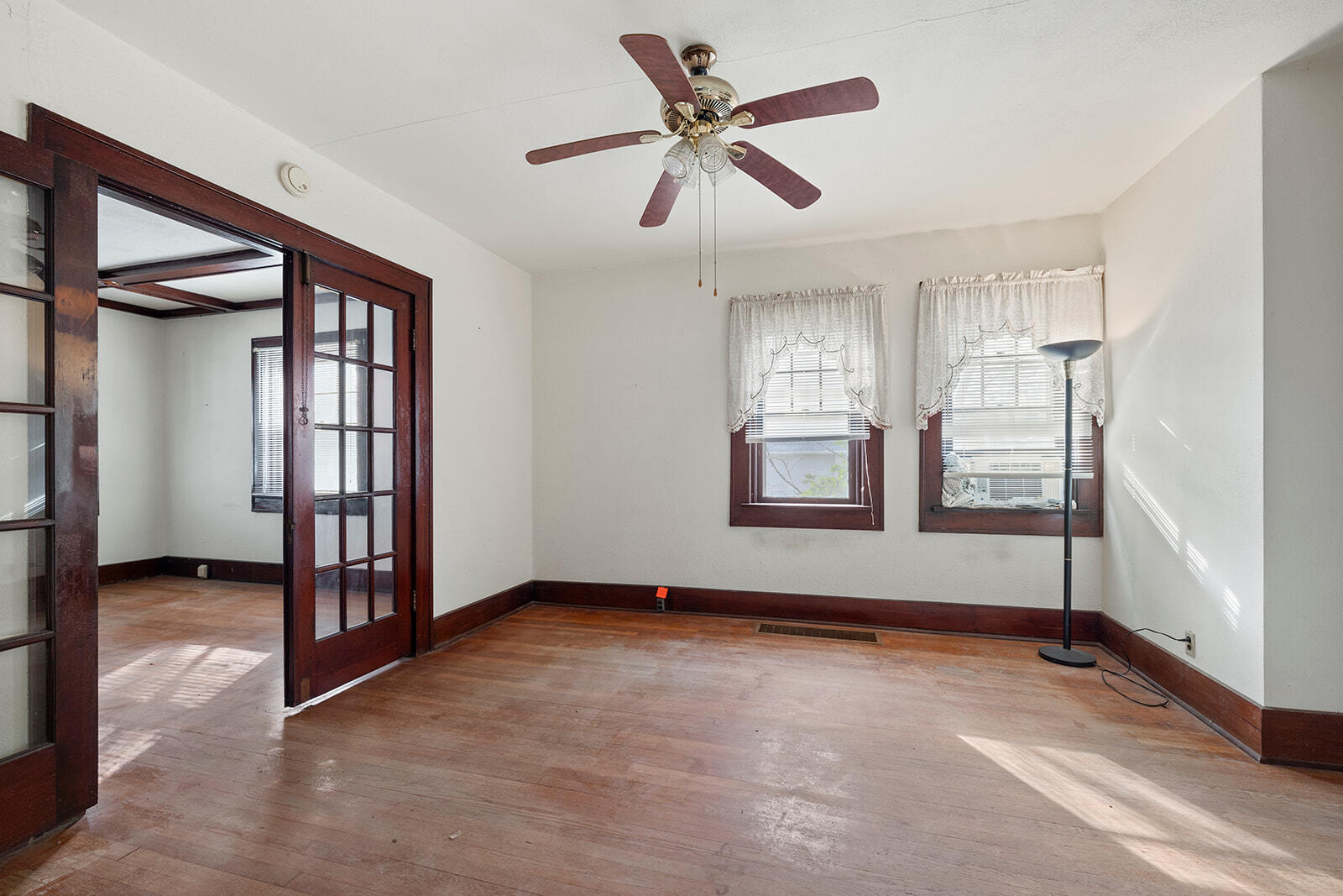 1303 North Grant Avenue Property Photo 6