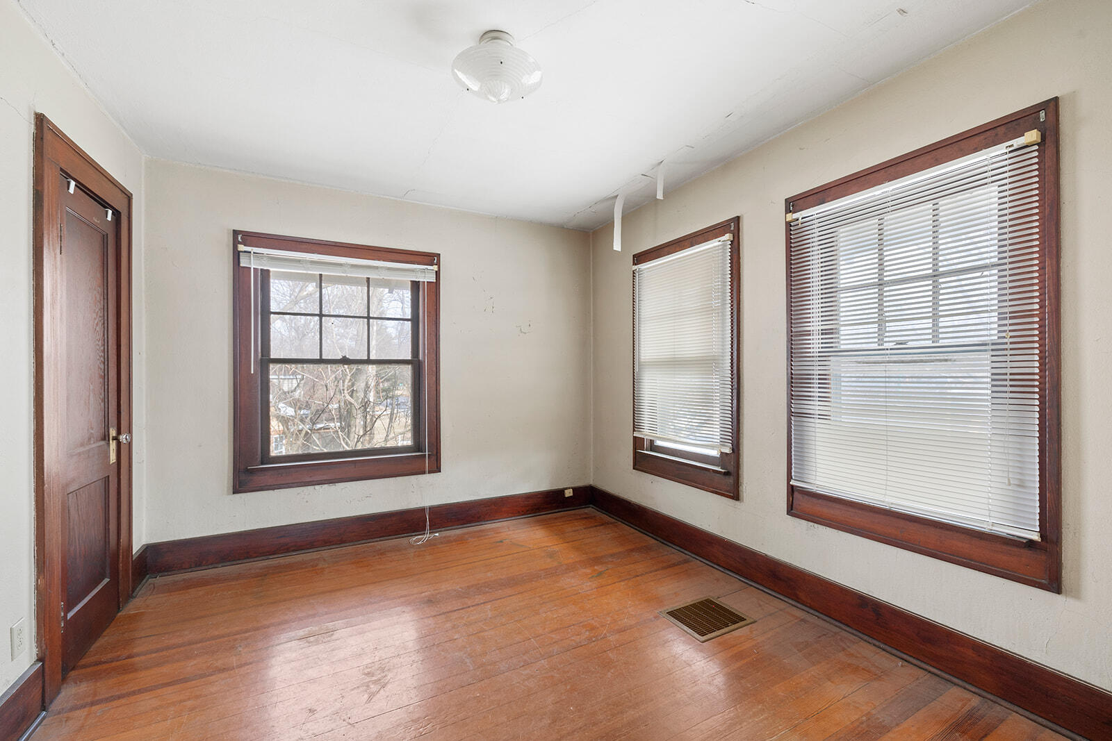 1303 North Grant Avenue Property Photo 19