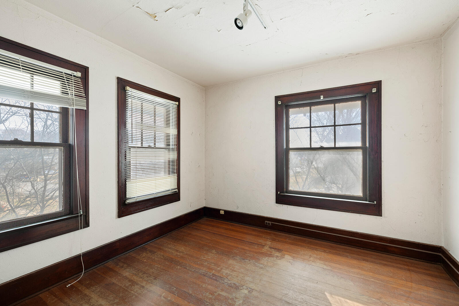 1303 North Grant Avenue Property Photo 20