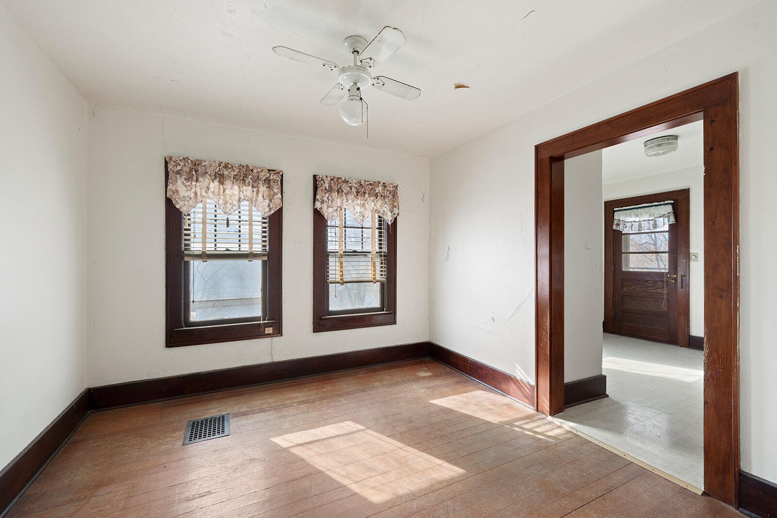 1303 North Grant Avenue Property Photo 26