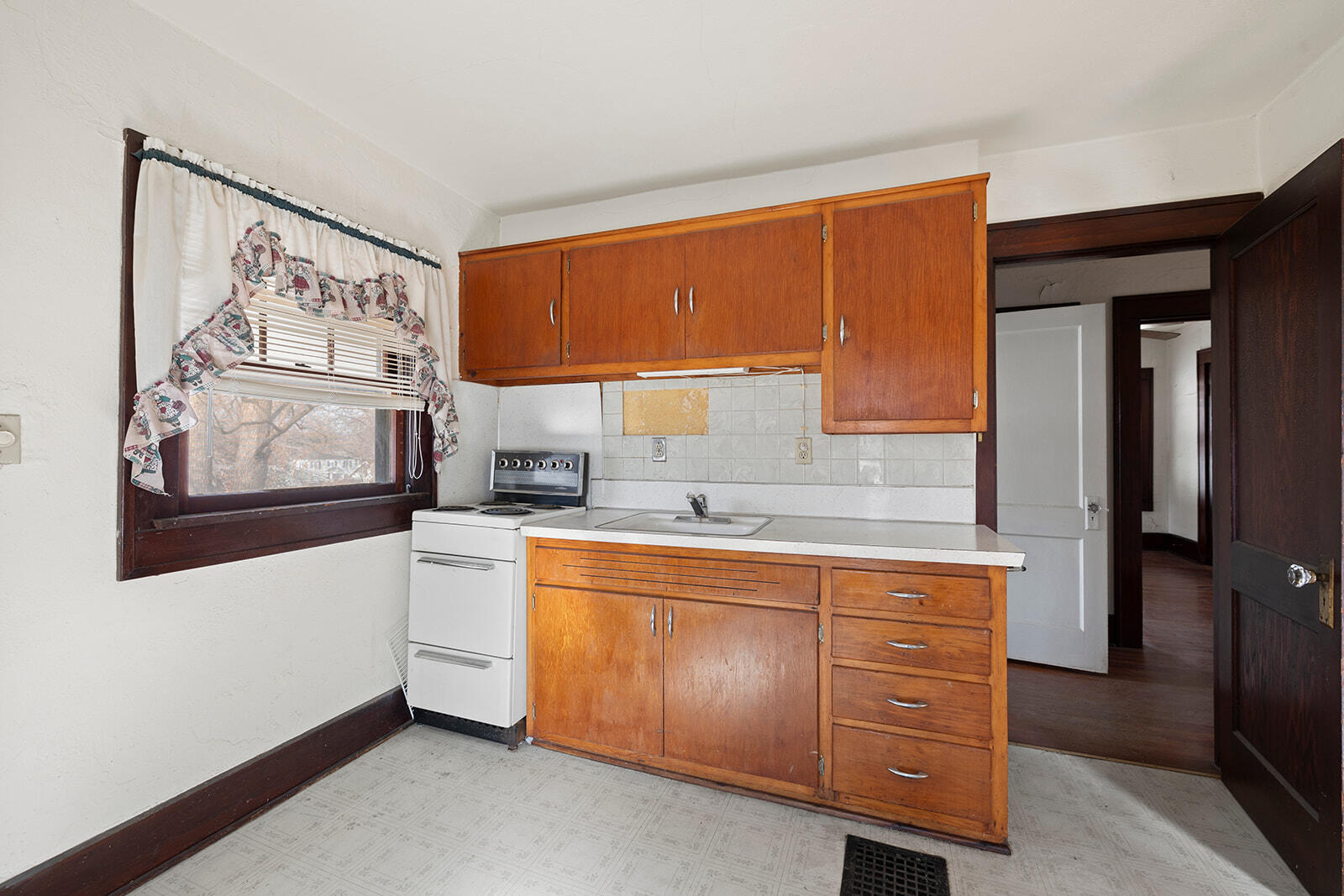 1303 North Grant Avenue Property Photo 29