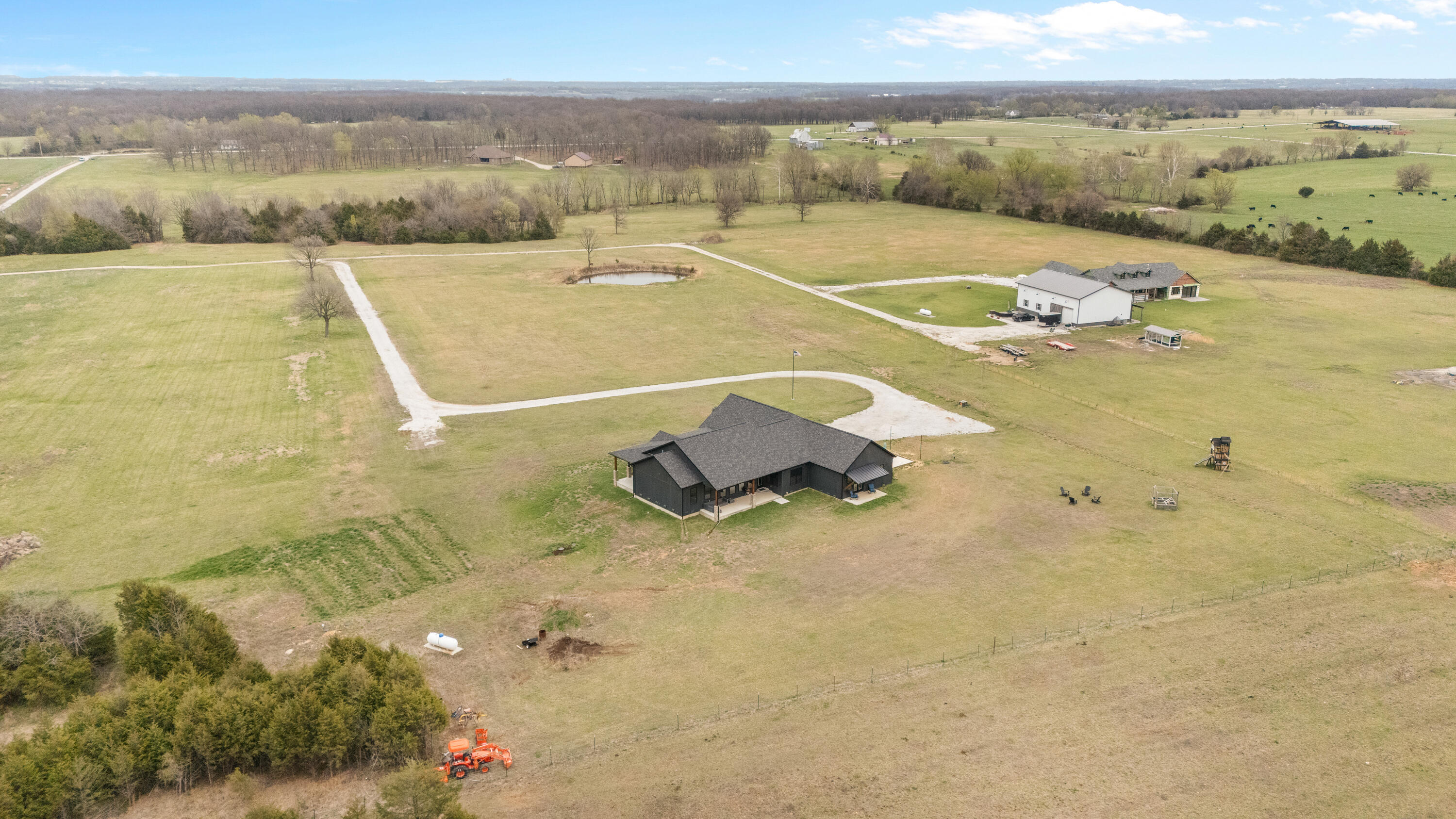 13433 Newhouse Lane Property Photo 2
