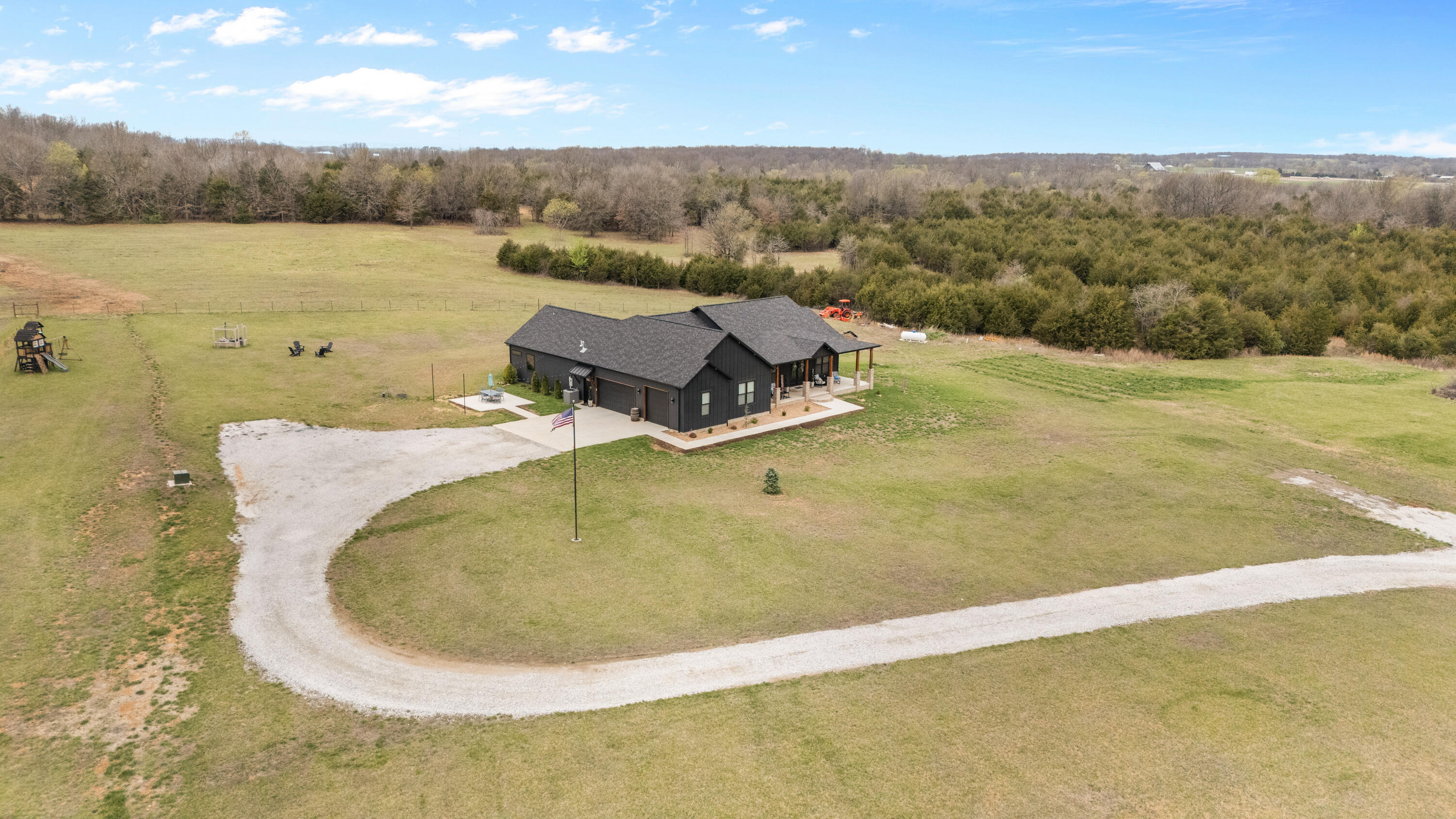 13433 Newhouse Lane Property Photo 44