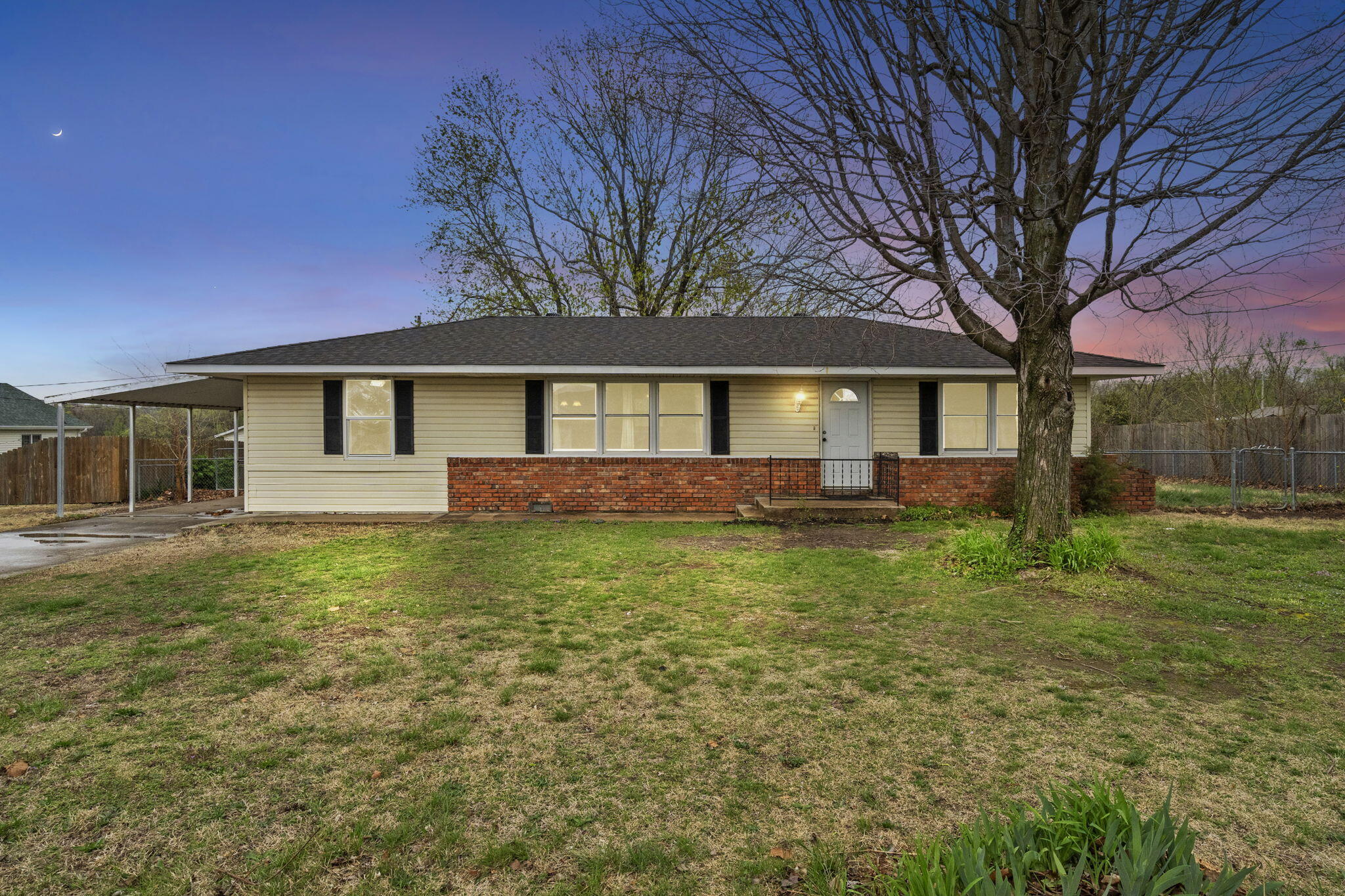 604 Russell Avenue Property Photo