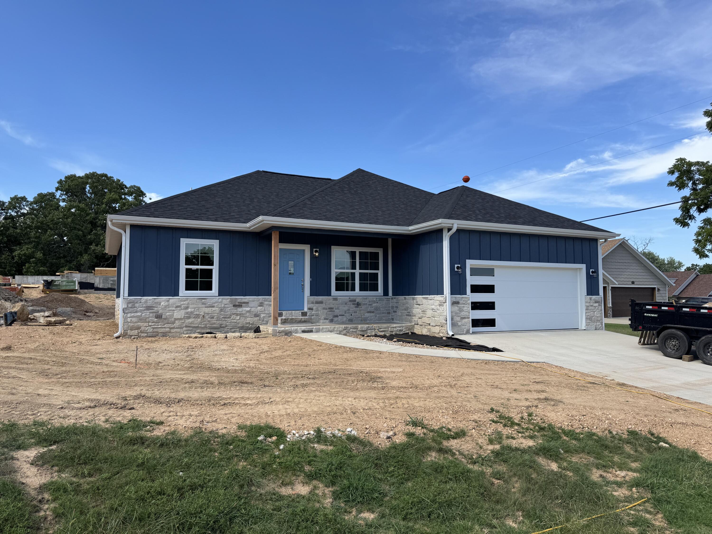 183 Twin Island Dr. Property Photo 1