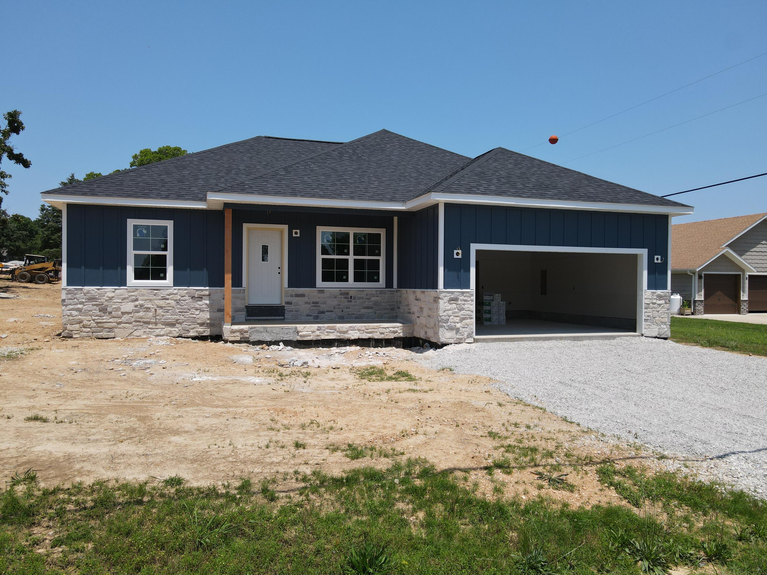 183 Twin Island Dr. Property Photo 3