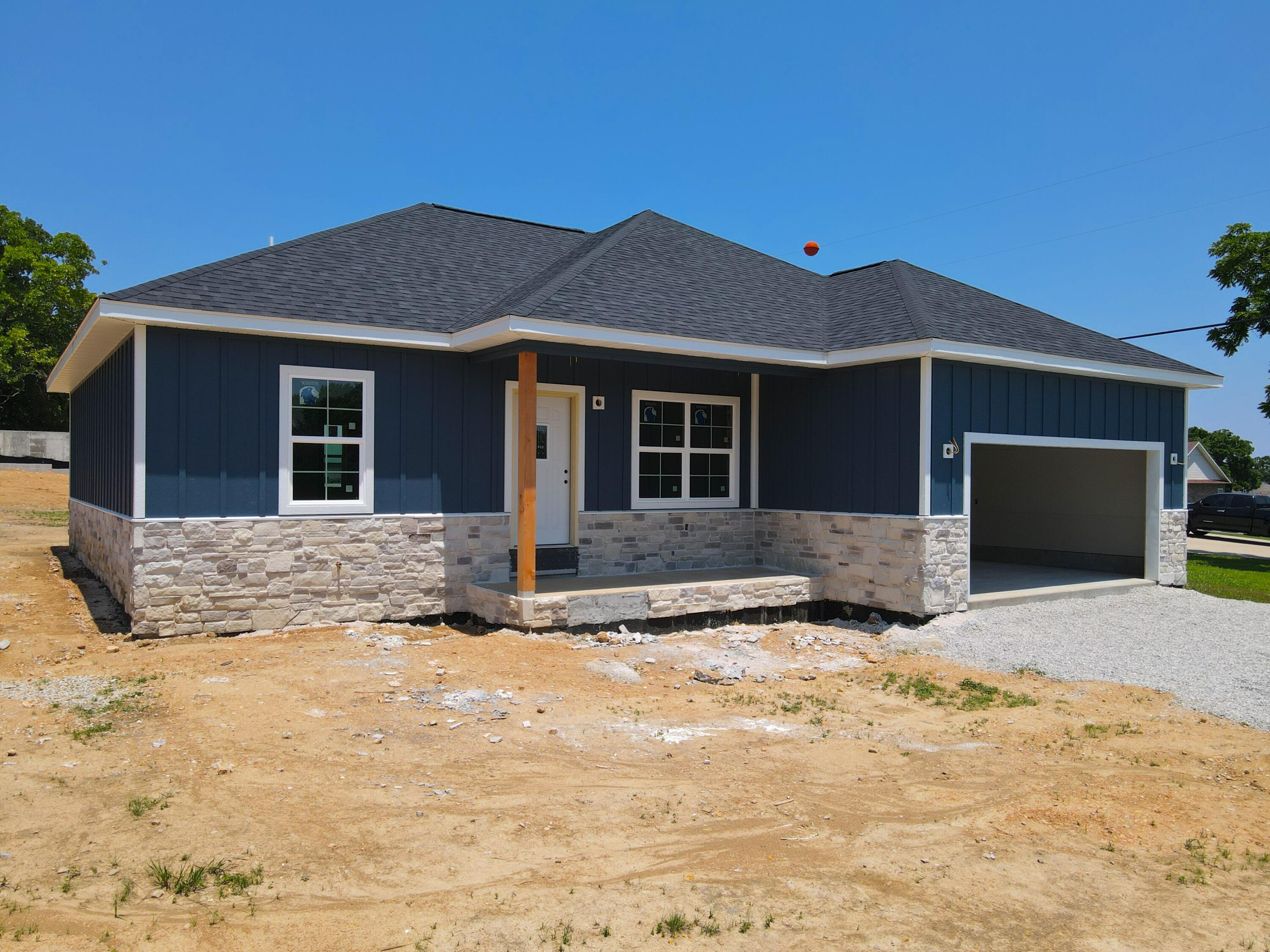183 Twin Island Dr. Property Photo 5