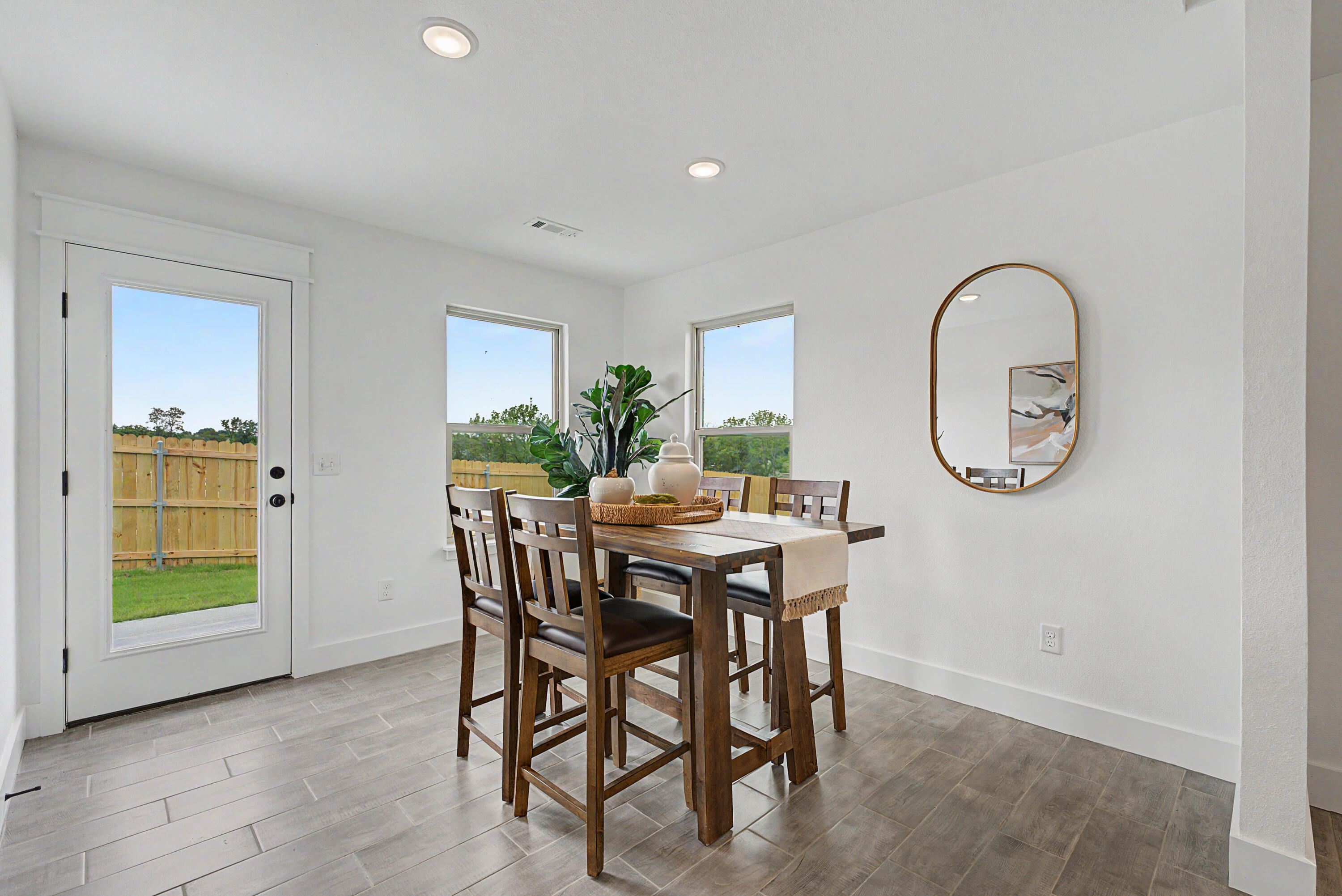 1204 West Pebblebrooke Drive Property Photo 14