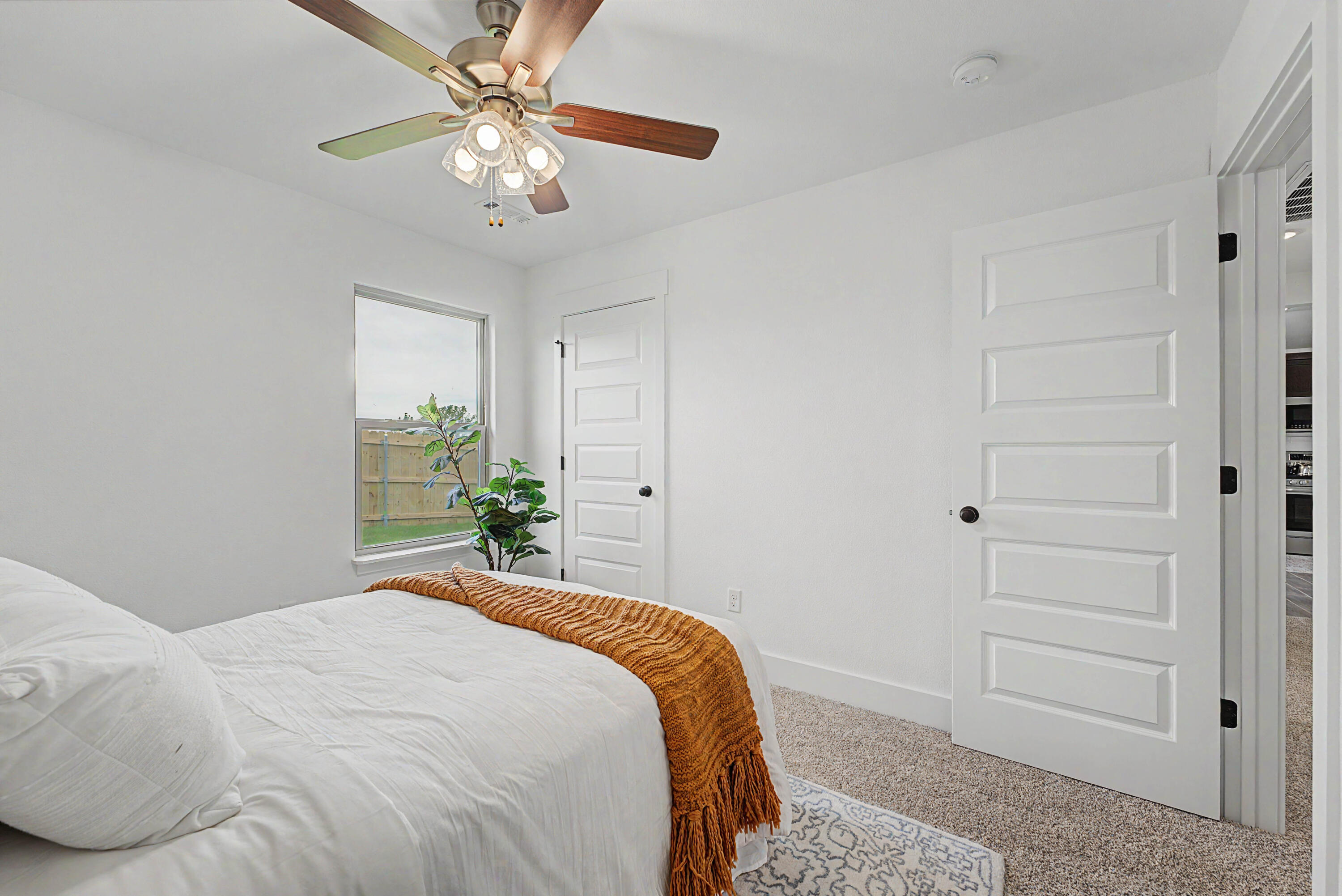1204 West Pebblebrooke Drive Property Photo 21