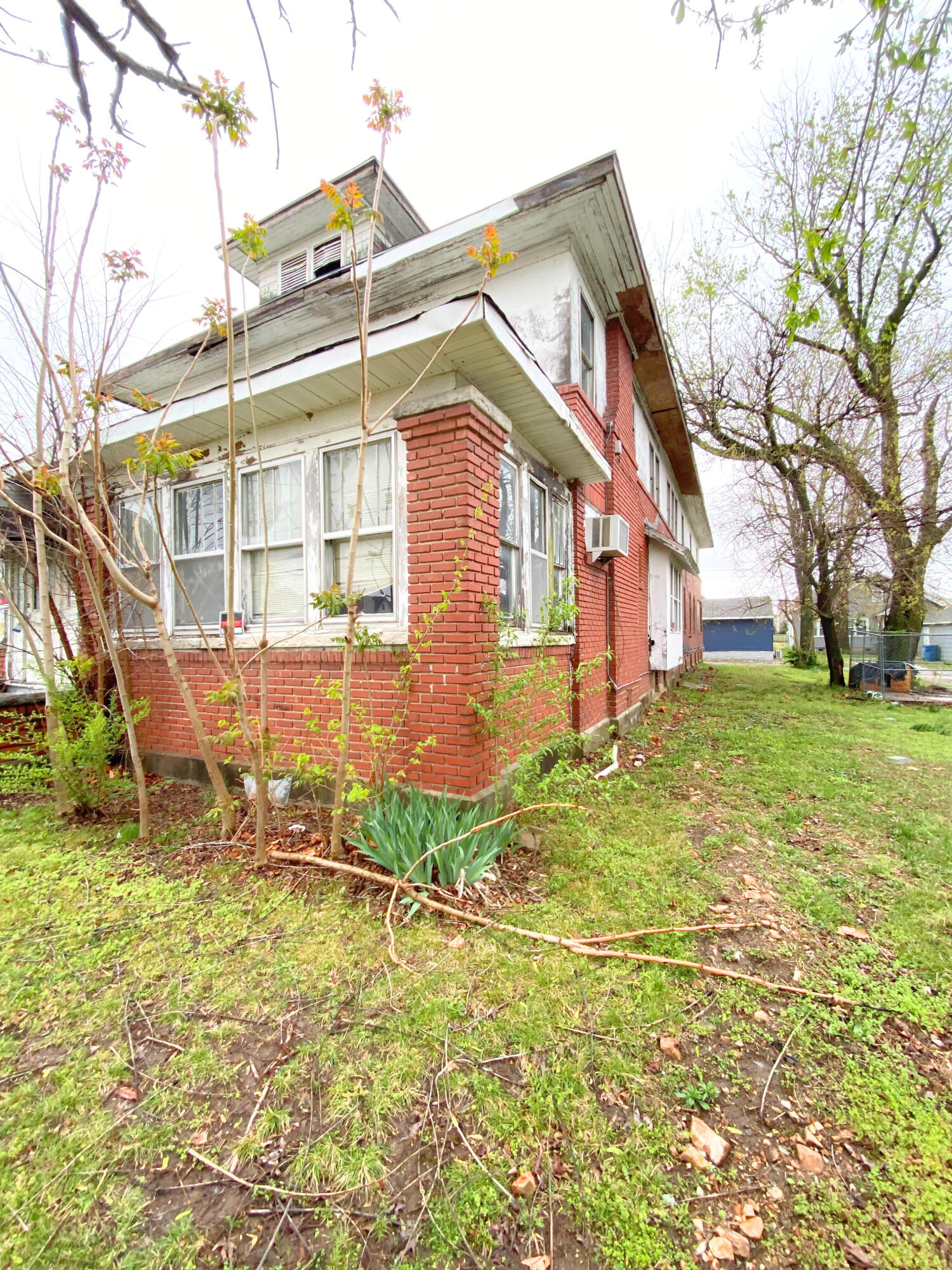 2114 South Joplin Avenue Property Photo 3