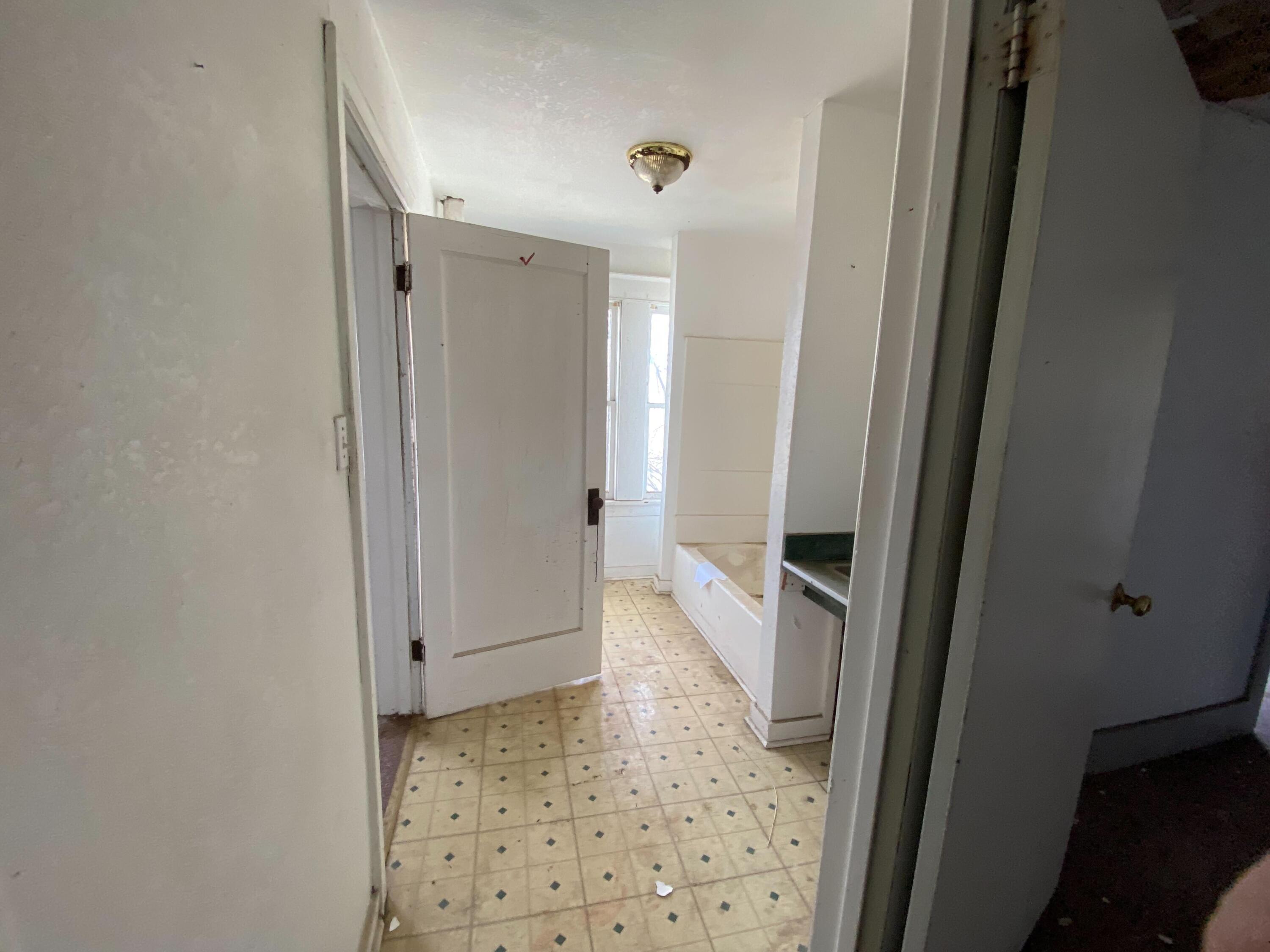 2114 South Joplin Avenue Property Photo 11