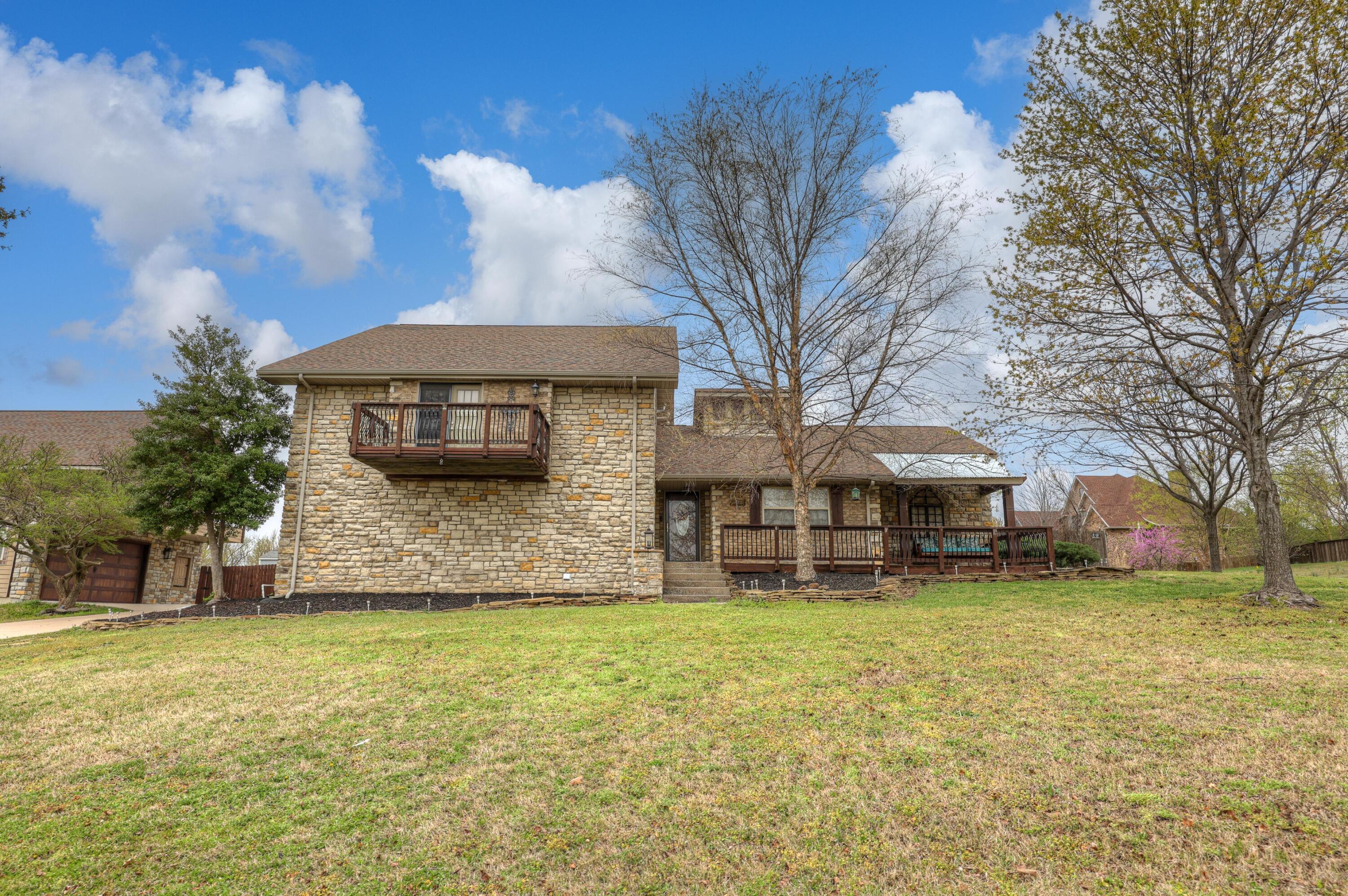 2501 North Kingsdale Street Property Photo 1