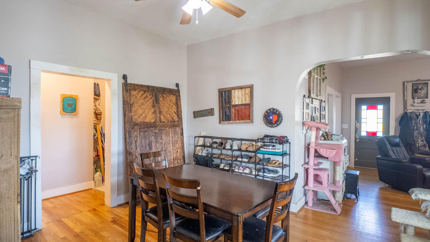 213 Arch Property Photo 5