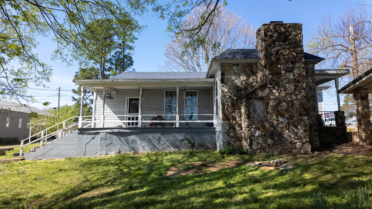 213 Arch Property Photo 40