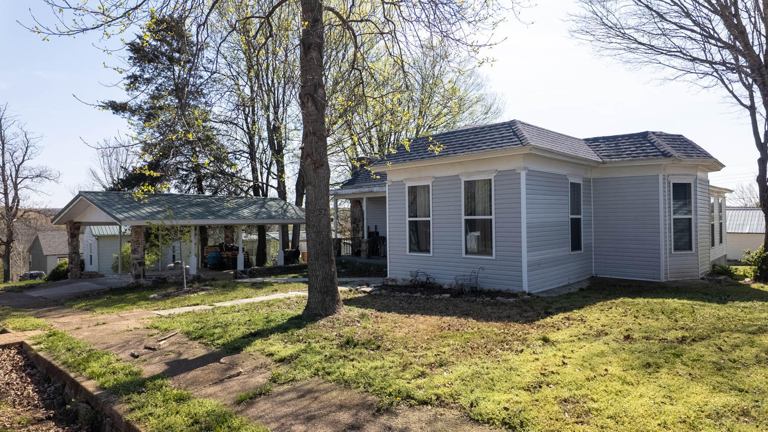 213 Arch Property Photo 42