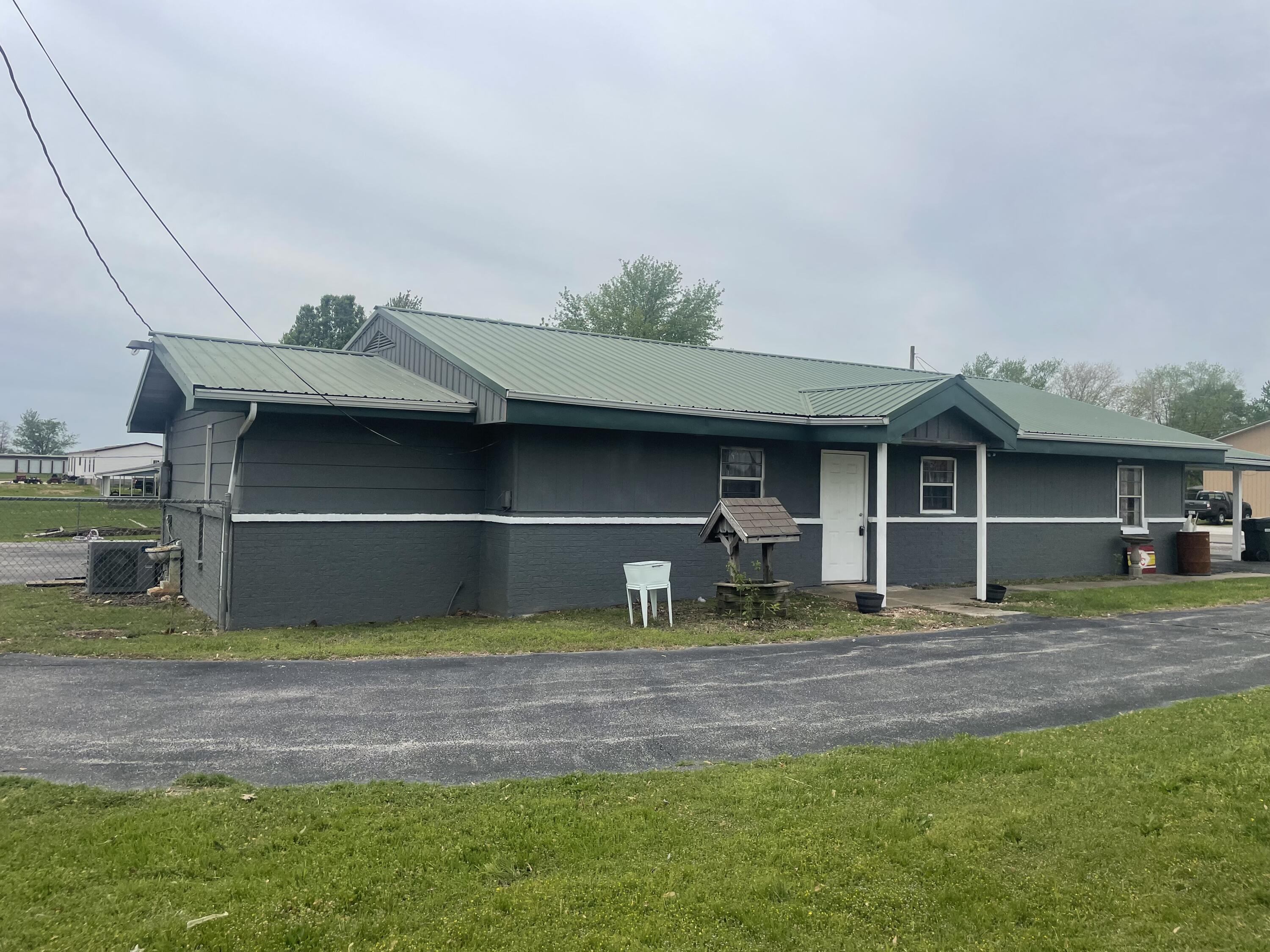 804 East Hurlbut Street Property Photo