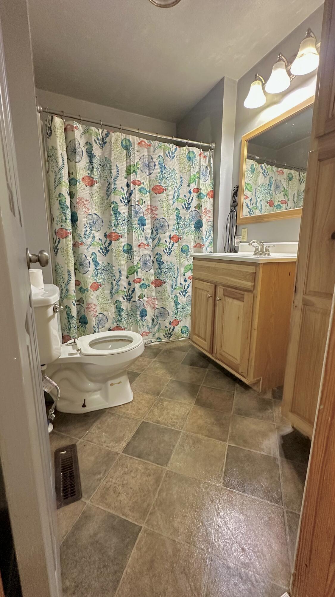 7060 County Road 8240 Property Photo 14