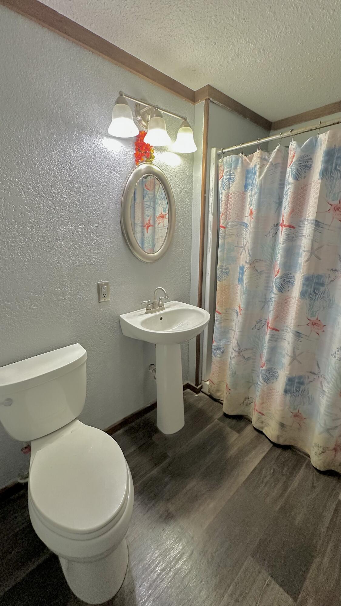 7060 County Road 8240 Property Photo 17