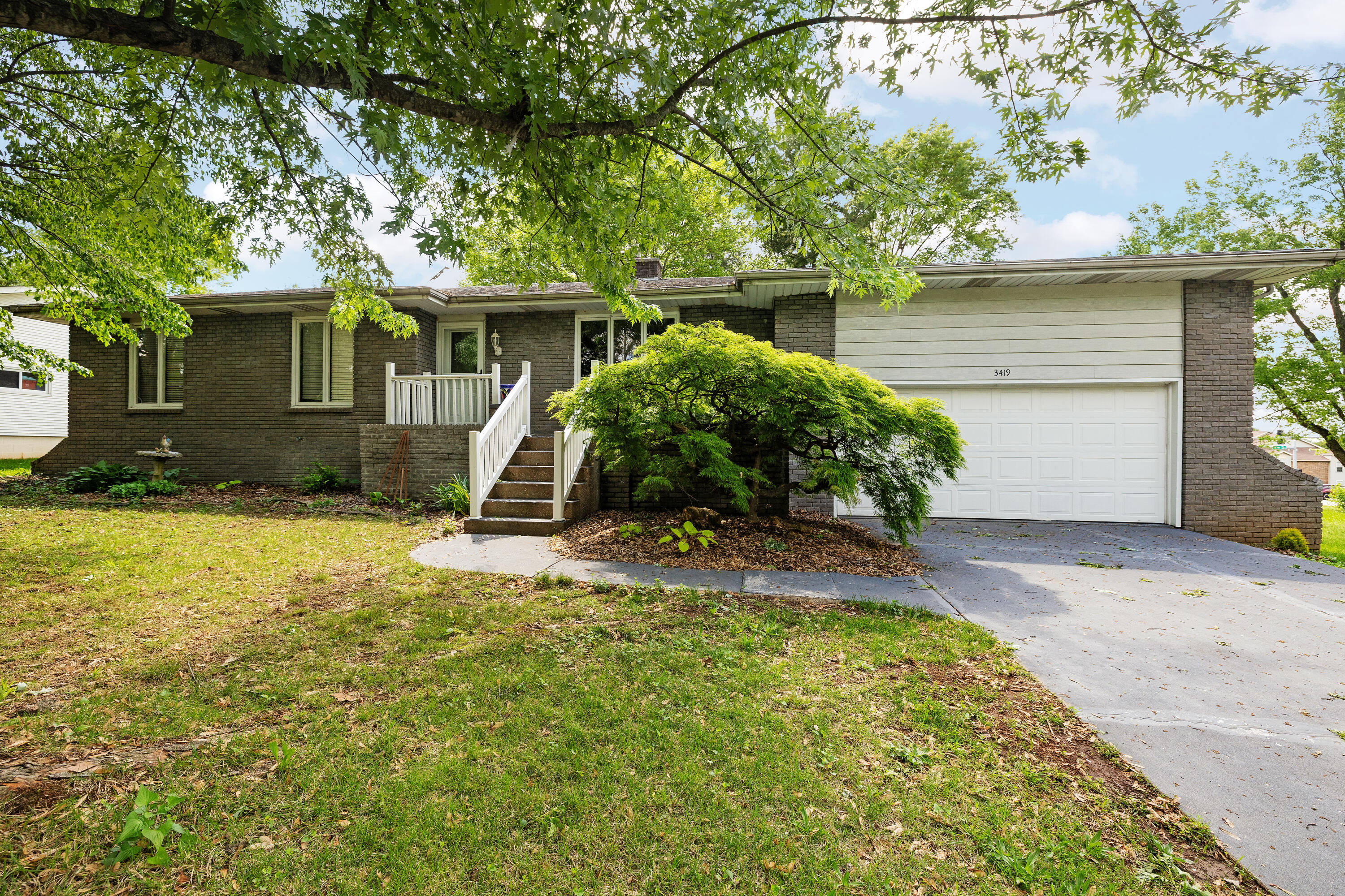3419 South Westwood Avenue Property Photo 1