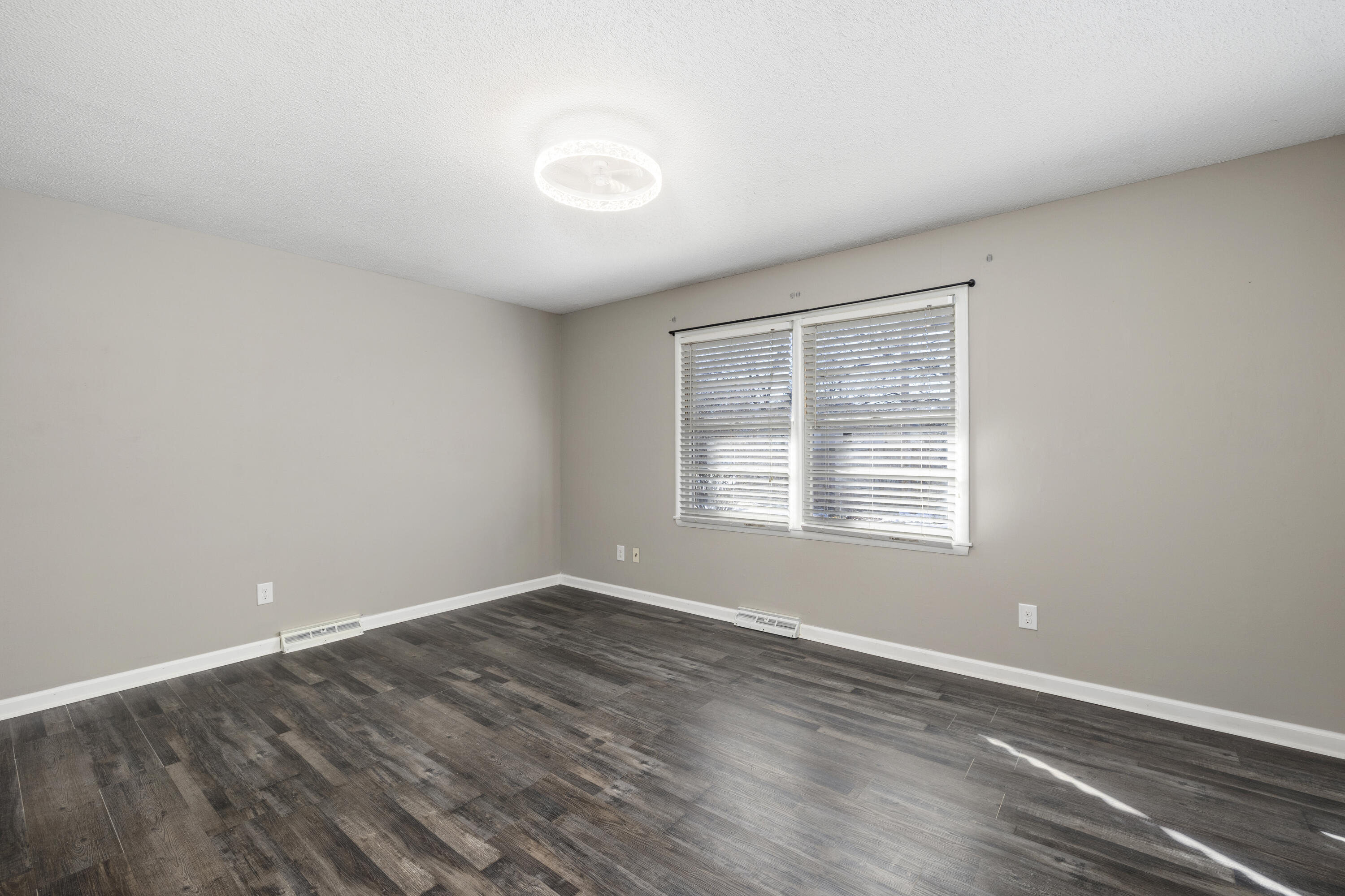 3419 South Westwood Avenue Property Photo 21