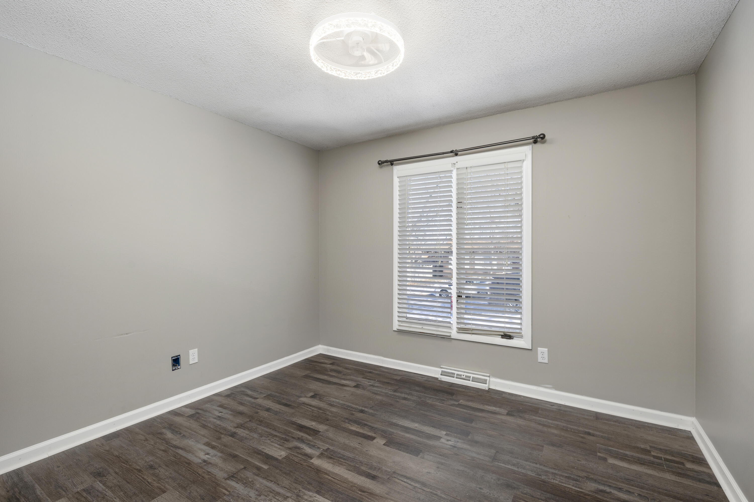 3419 South Westwood Avenue Property Photo 25