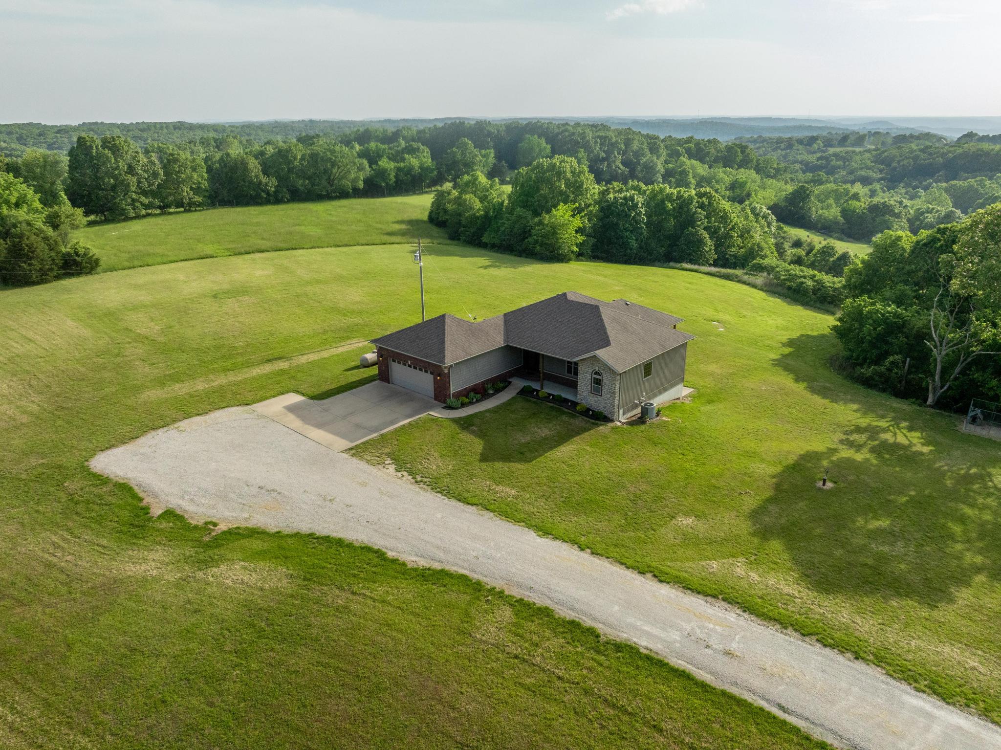 20 Hardin Hills Drive Property Photo 4
